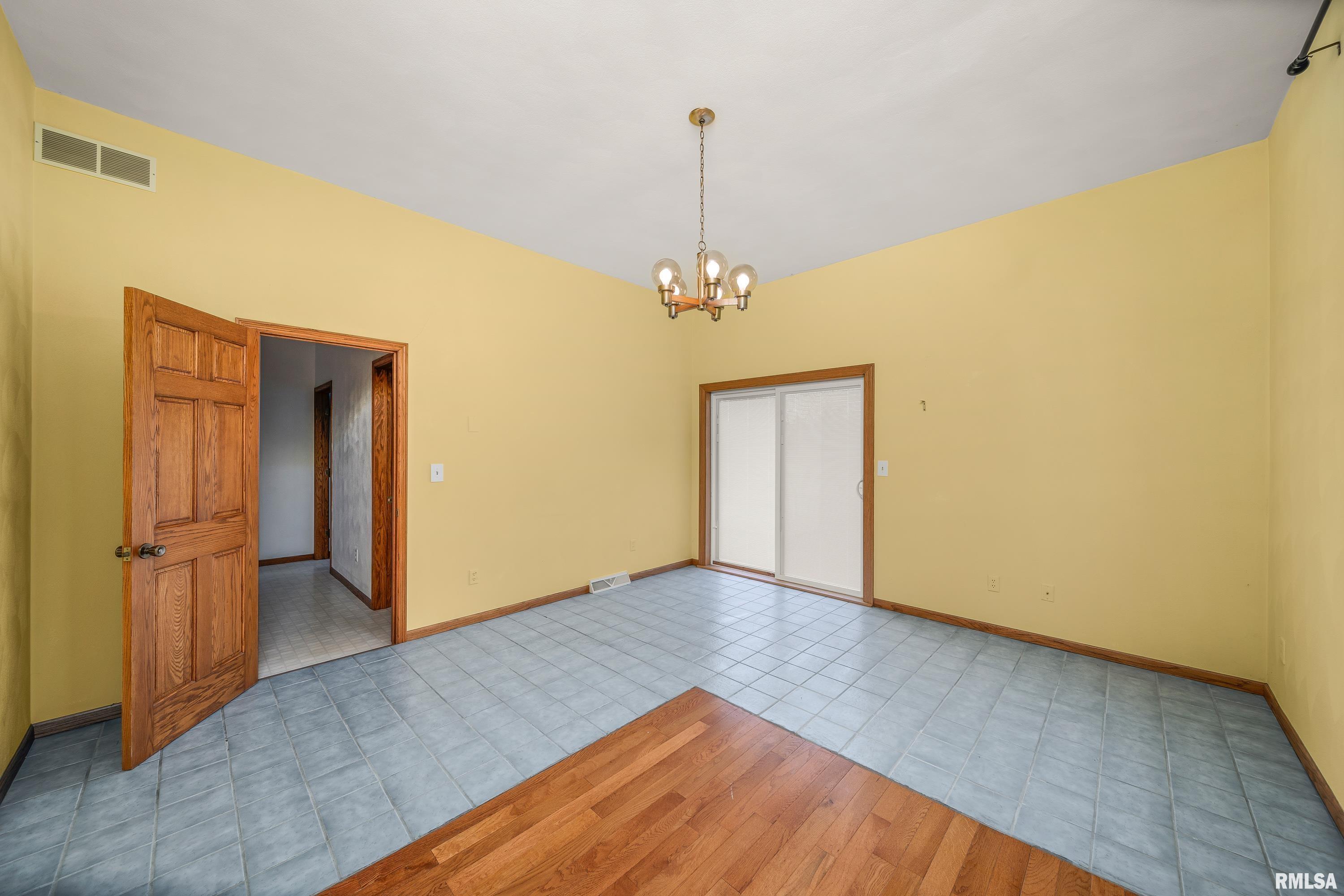 315 W Mayne Street, Blue Grass, Iowa image 36