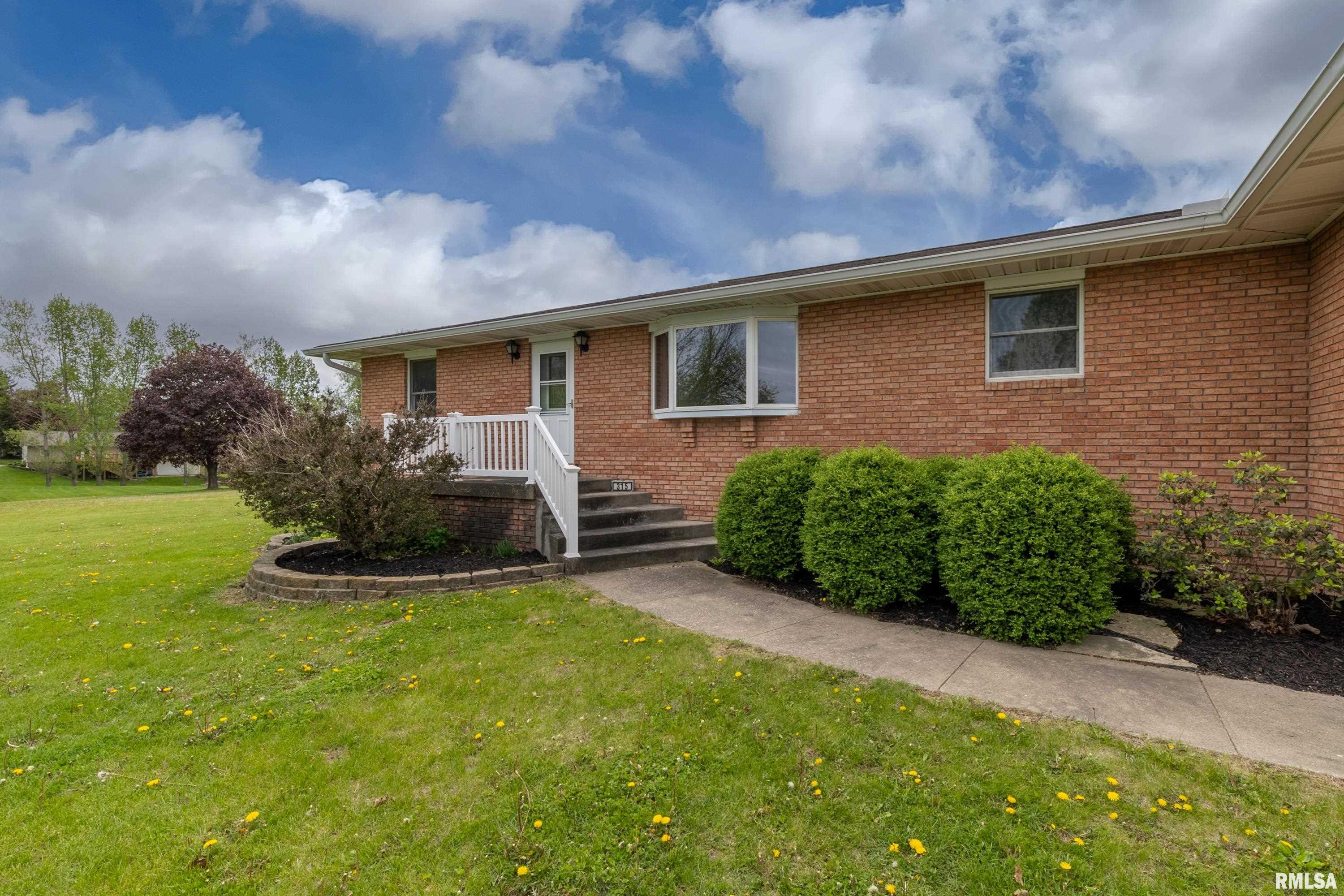 315 W Mayne Street, Blue Grass, Iowa image 4