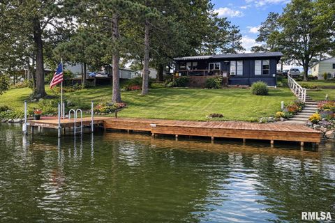 Homes For Sale - 26 Lake Warren Drive<br/> Monmouth, IL 61462