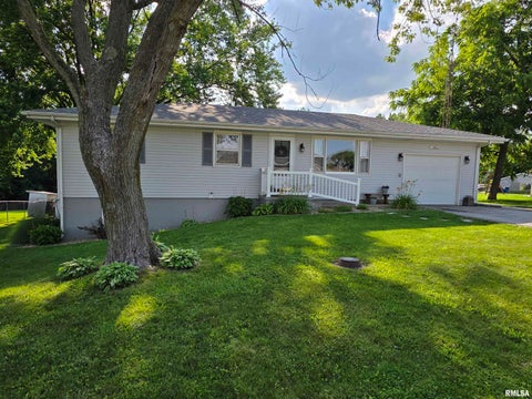 Homes For Sale - 105 Jones Street<br/> Morgan County, Woodson, IL 62695