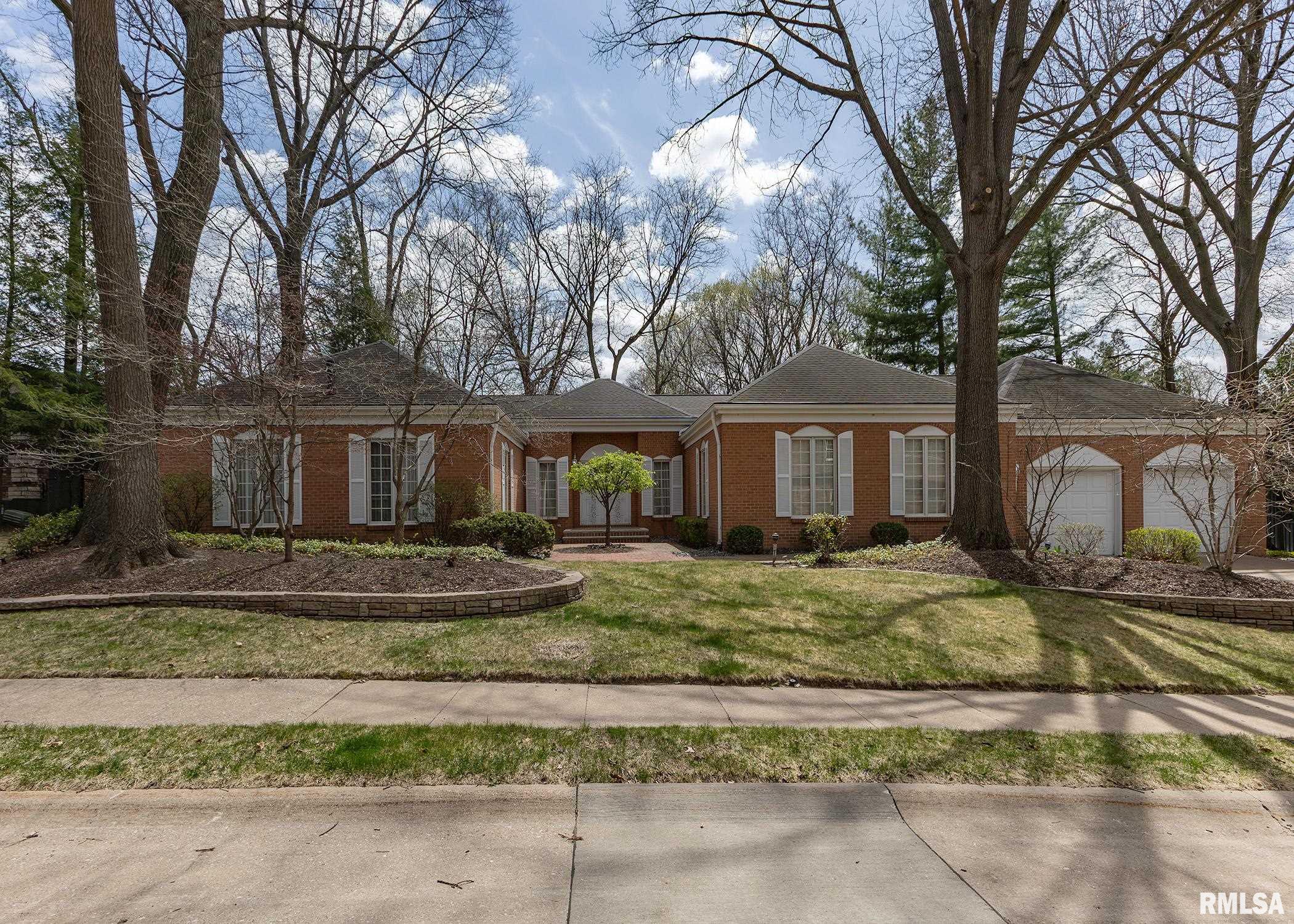 4 Timberwood Court, Moline, Illinois image 2