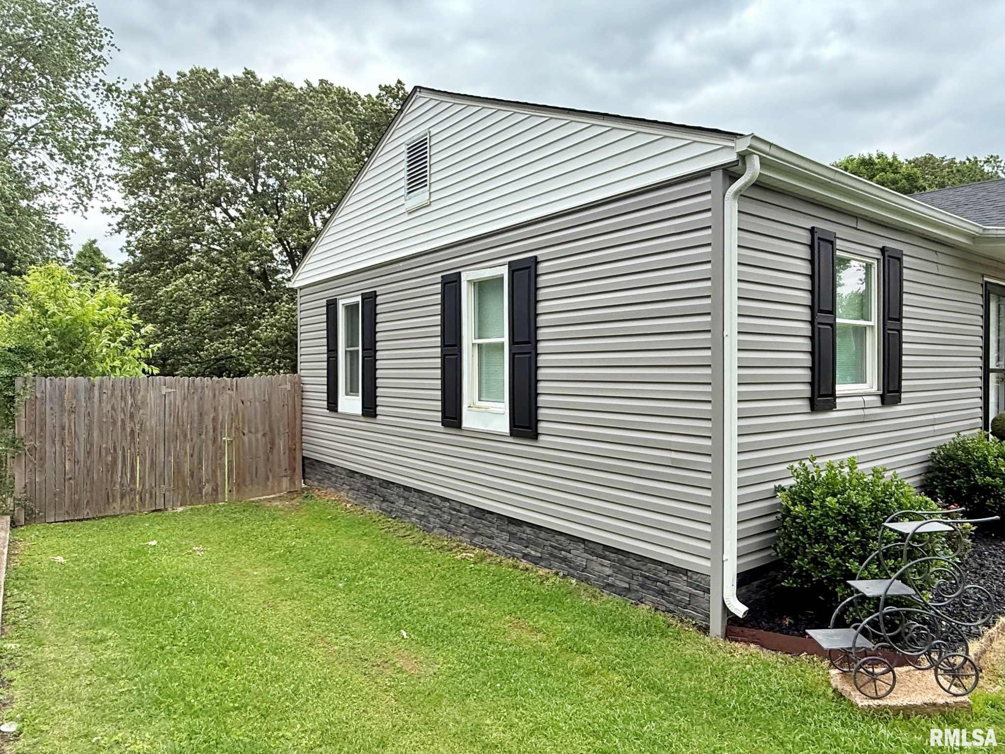 2040 Greenview Avenue, Metropolis, Illinois image 3