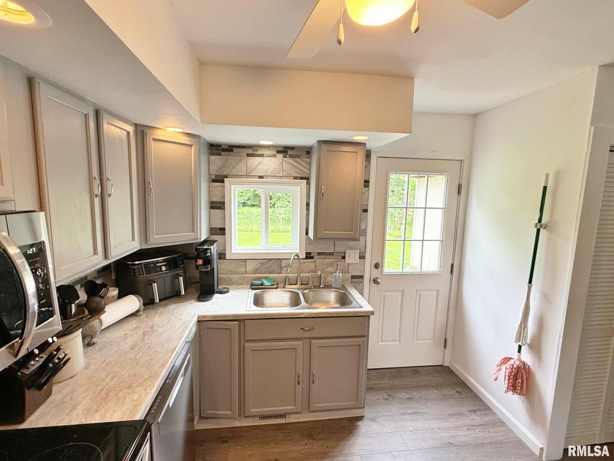 2040 Greenview Avenue, Metropolis, Illinois image 24