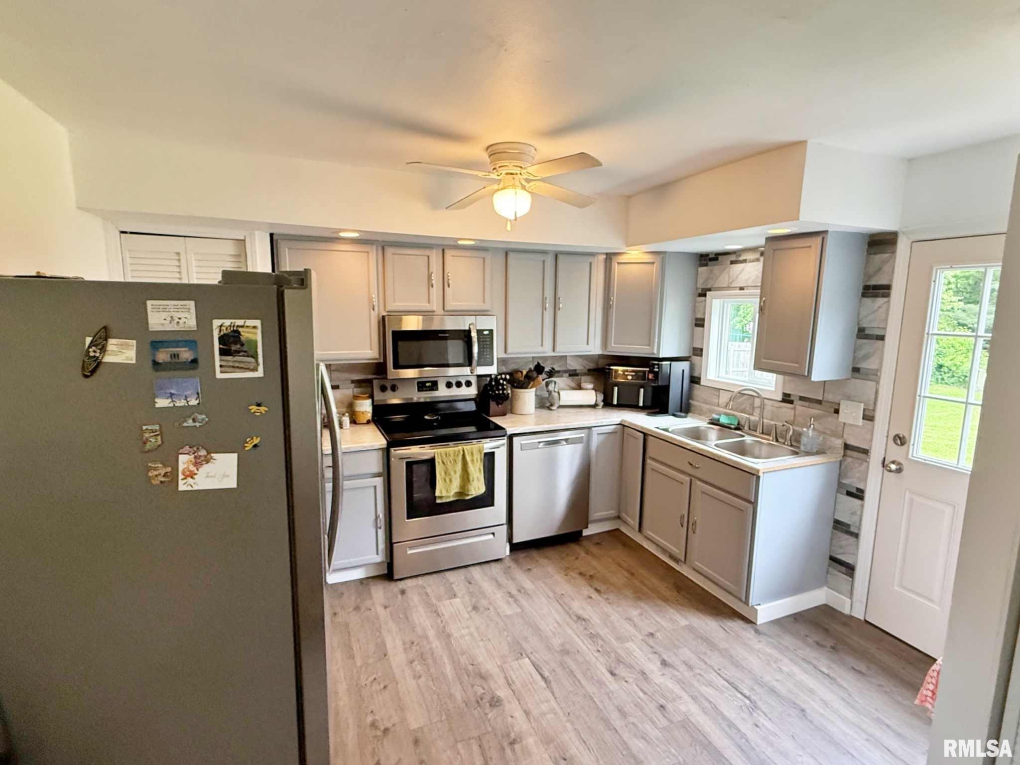 2040 Greenview Avenue, Metropolis, Illinois image 25