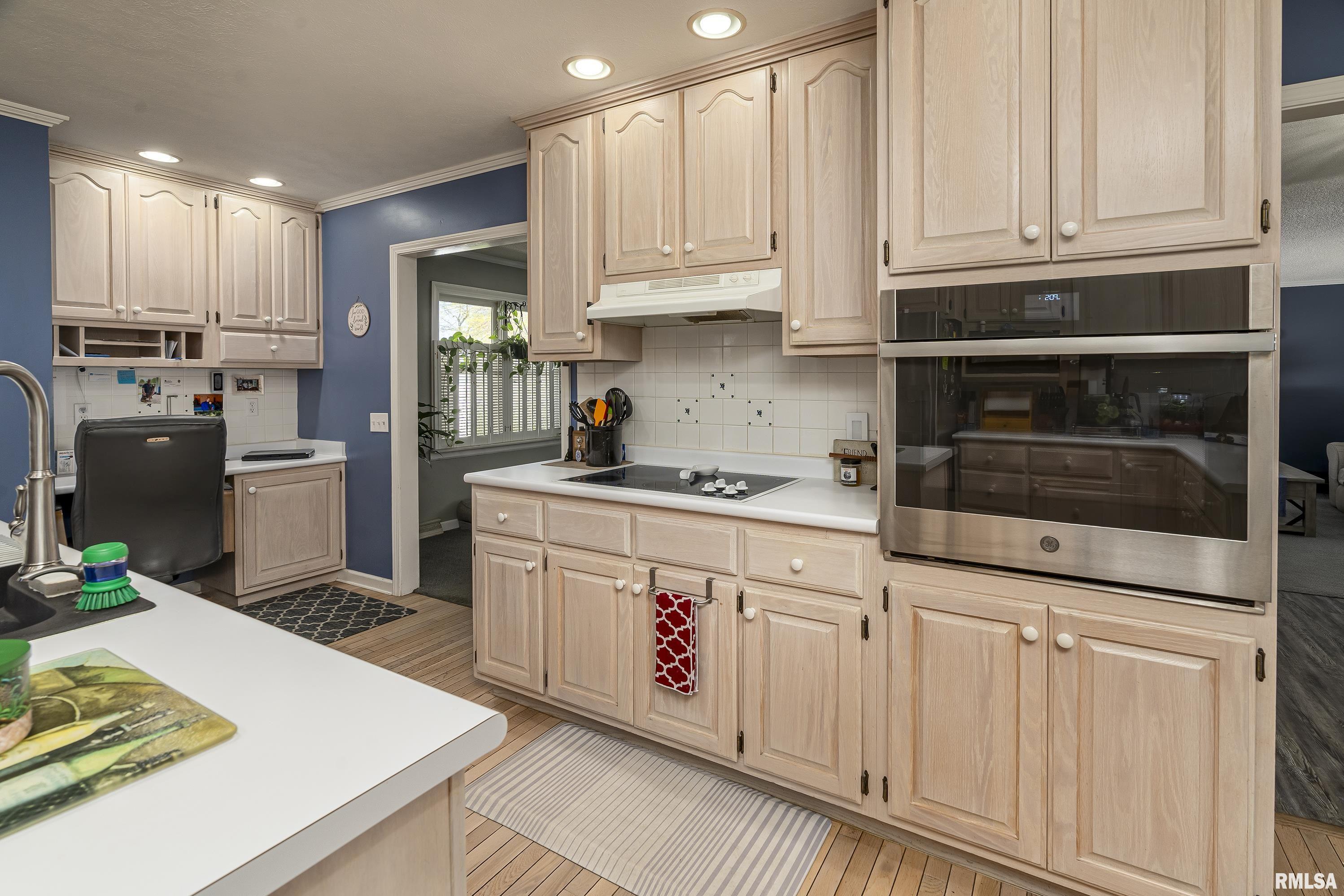 1510 W Malden Street, Marion, Illinois image 6