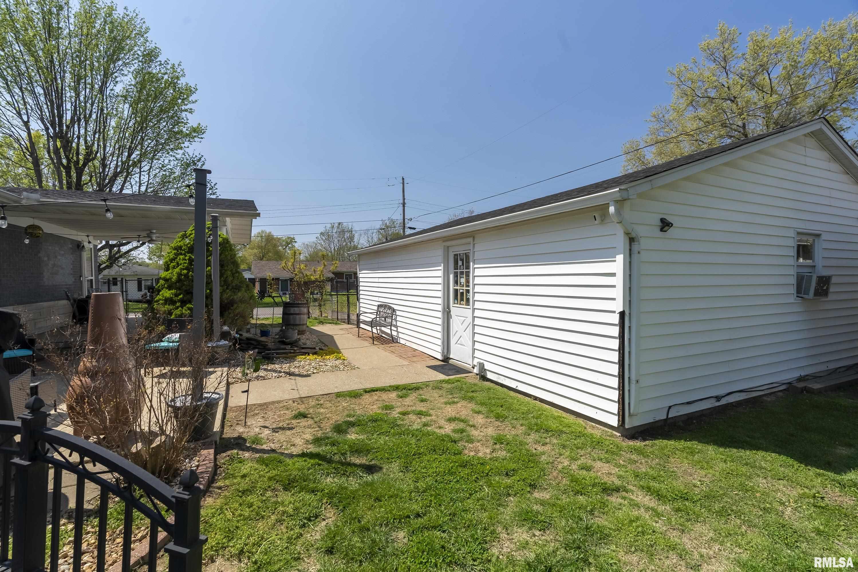 1510 W Malden Street, Marion, Illinois image 26