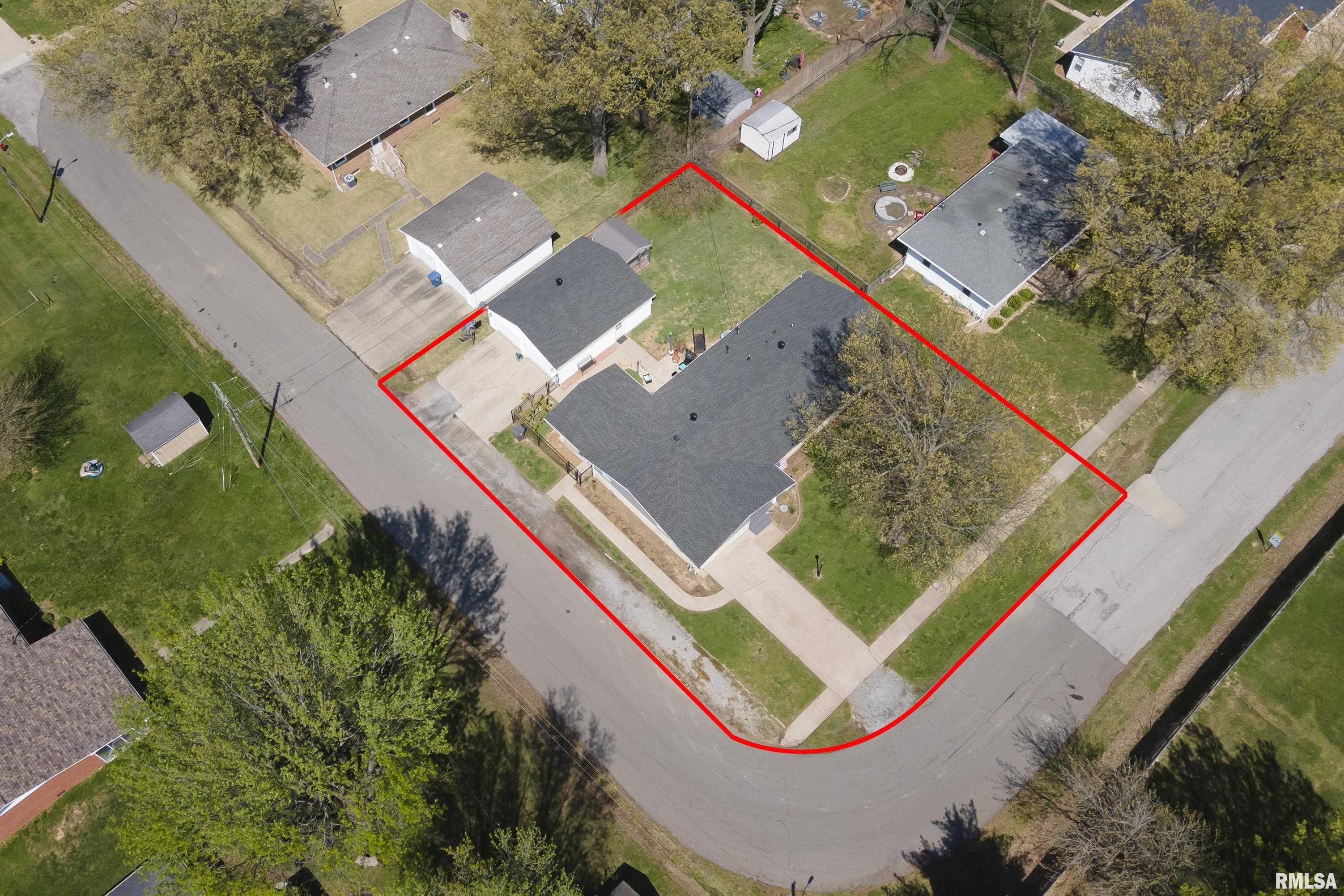 1510 W Malden Street, Marion, Illinois image 28