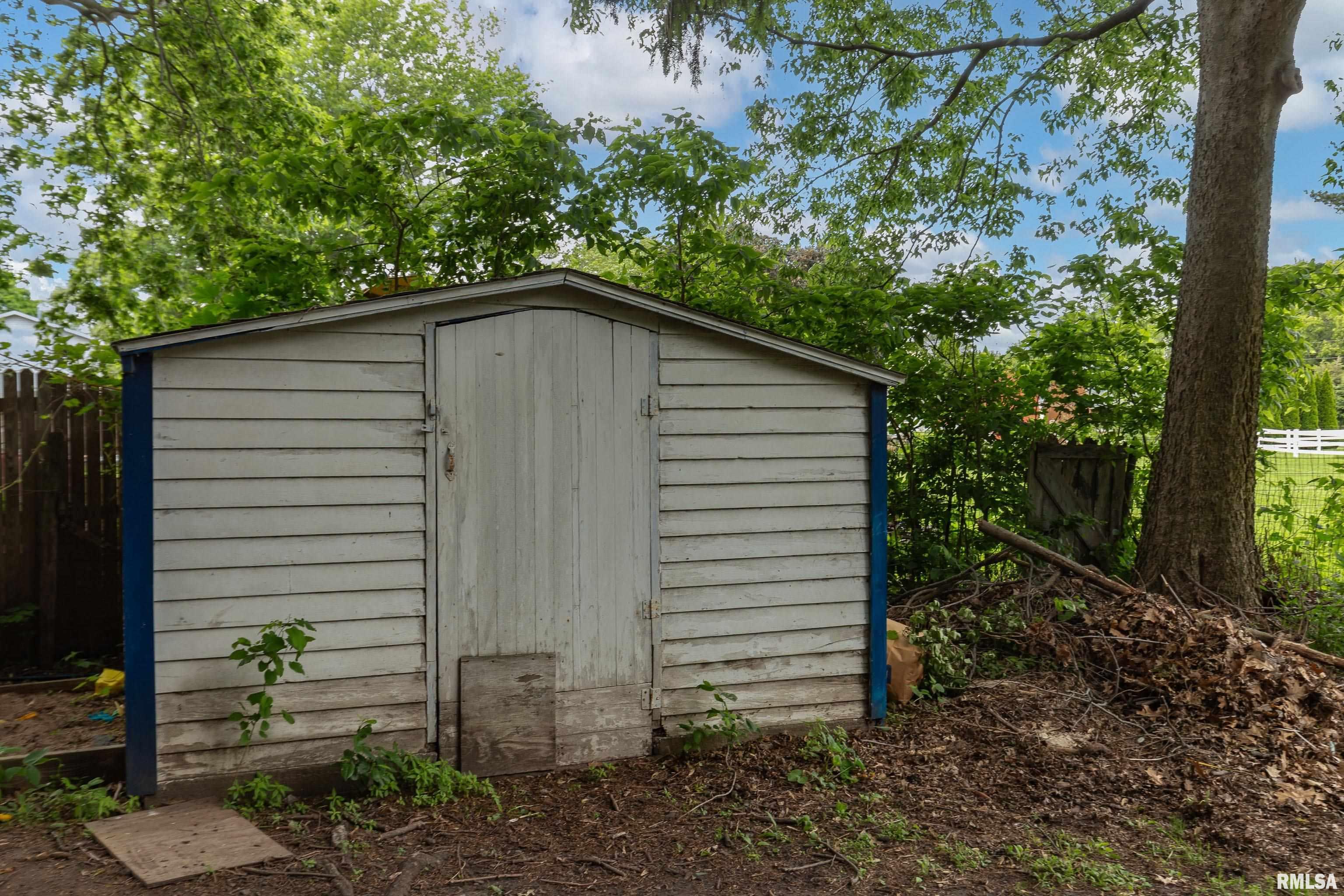 521 E Park Street, Geneseo, Illinois image 28