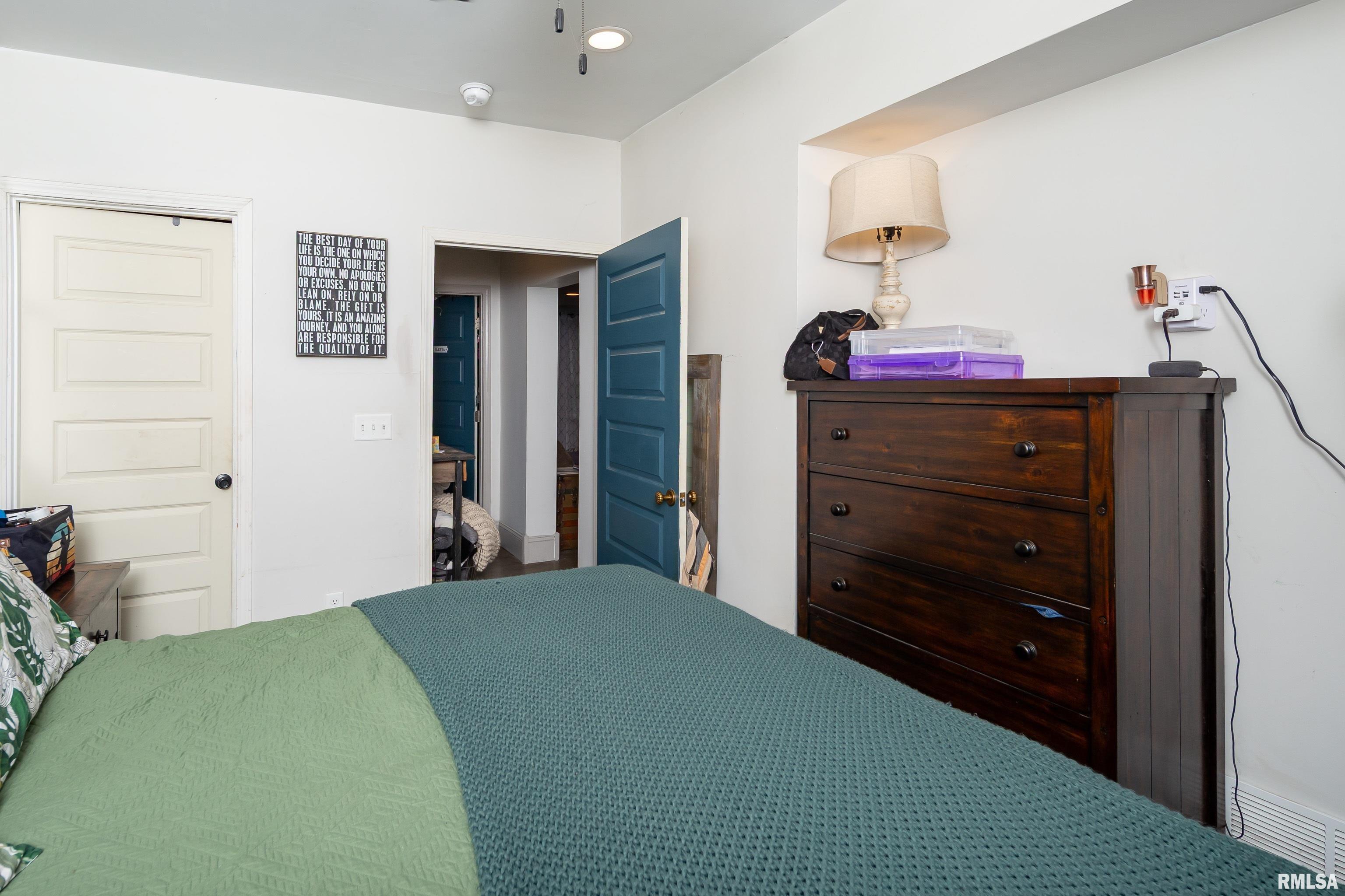 521 E Park Street, Geneseo, Illinois image 14