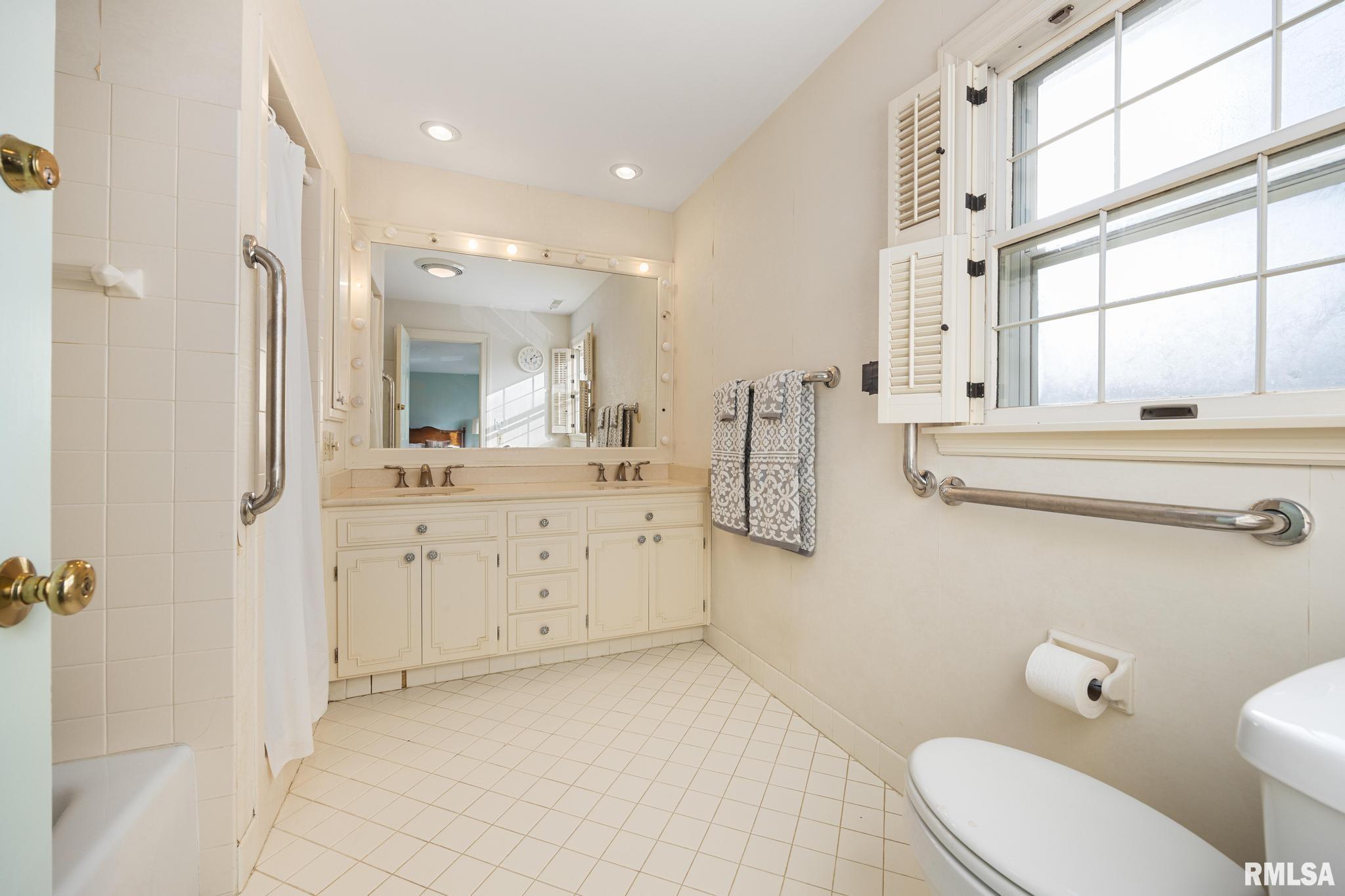 111 E Morningside Drive, Peoria, Illinois image 50