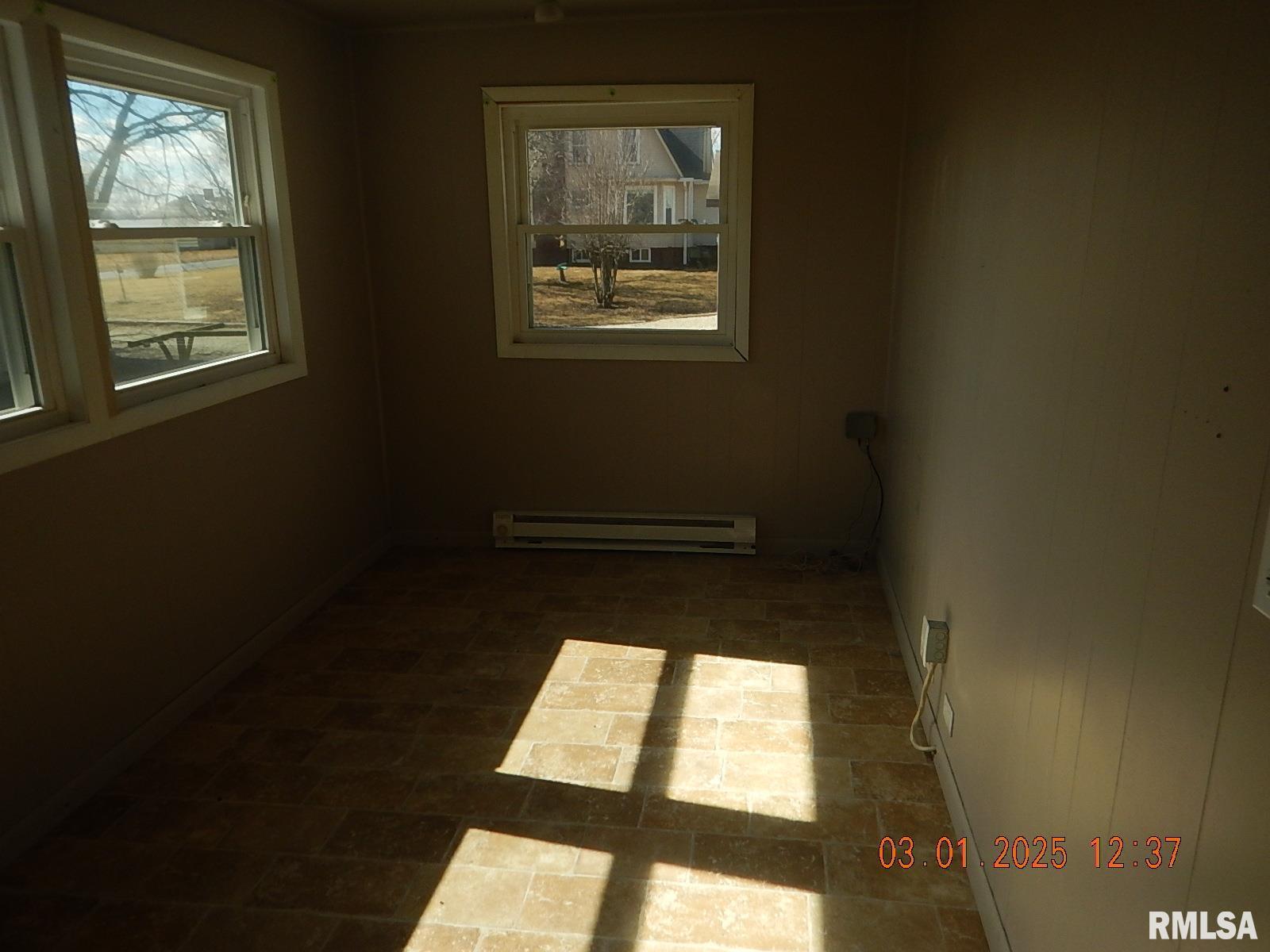 704 Fulton Street, Delong, Illinois image 19
