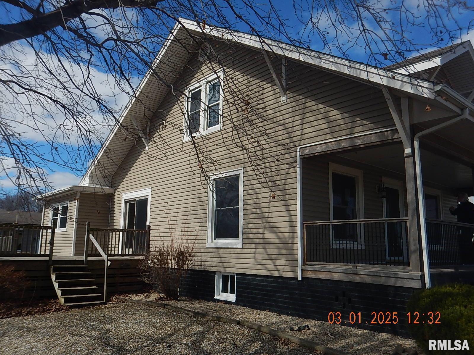 704 Fulton Street, Delong, Illinois image 2