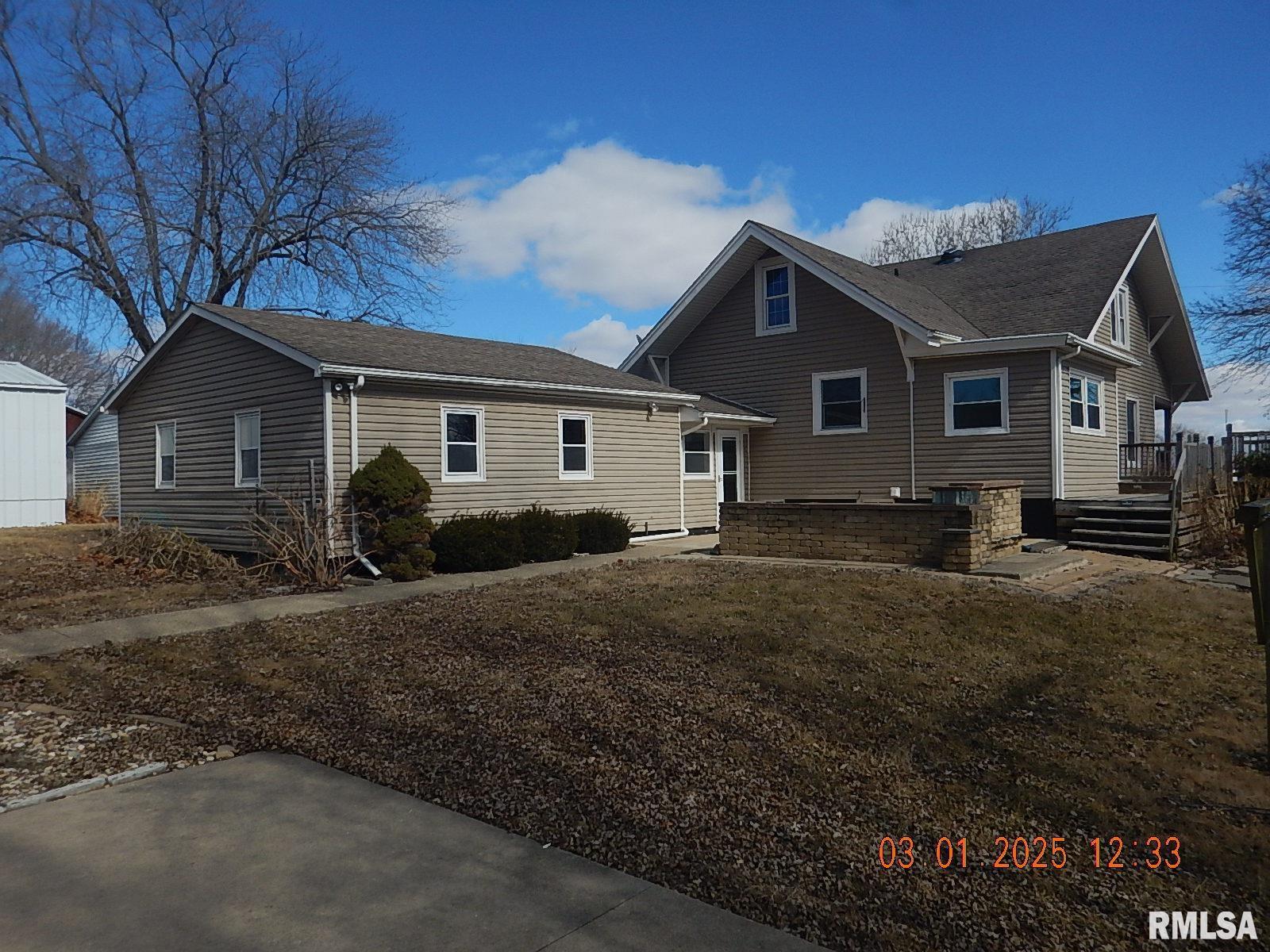 704 Fulton Street, Delong, Illinois image 5