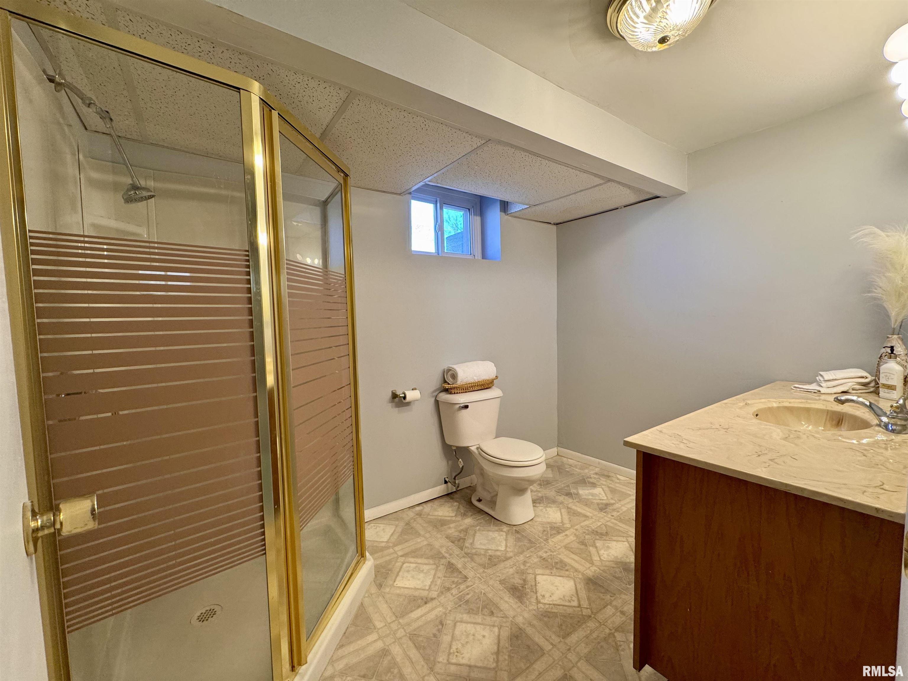 329 N Pearl Street, Macomb, Illinois image 20