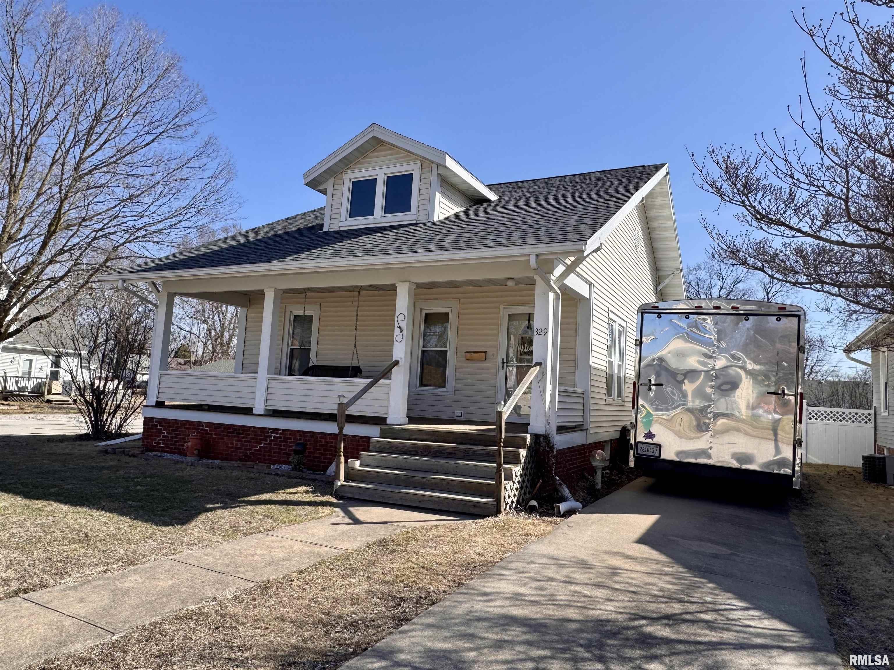 329 N Pearl Street, Macomb, Illinois image 1