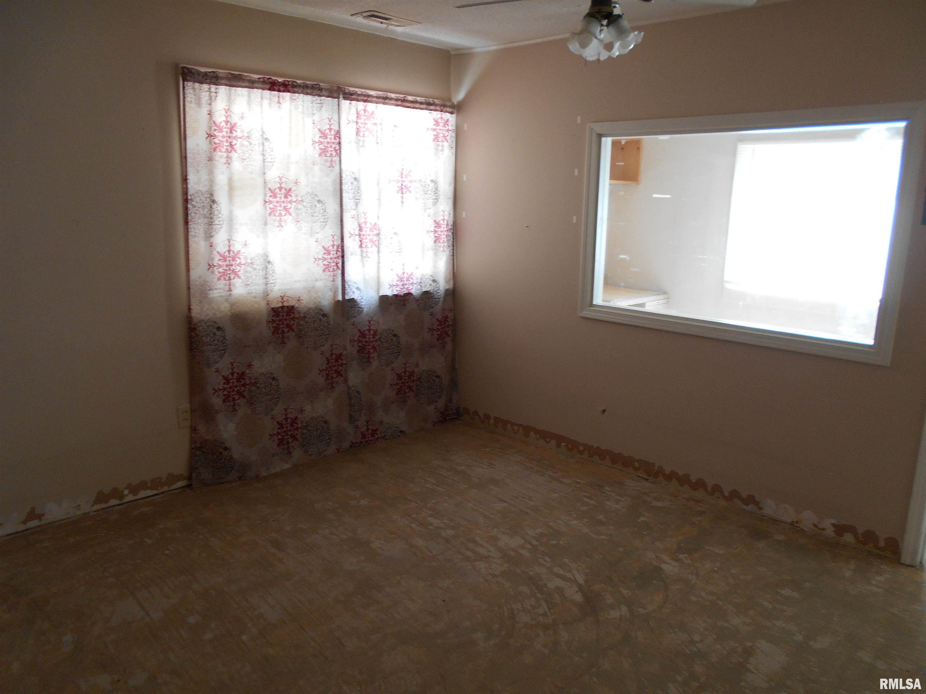 257 Jana Road, Macomb, Illinois image 5