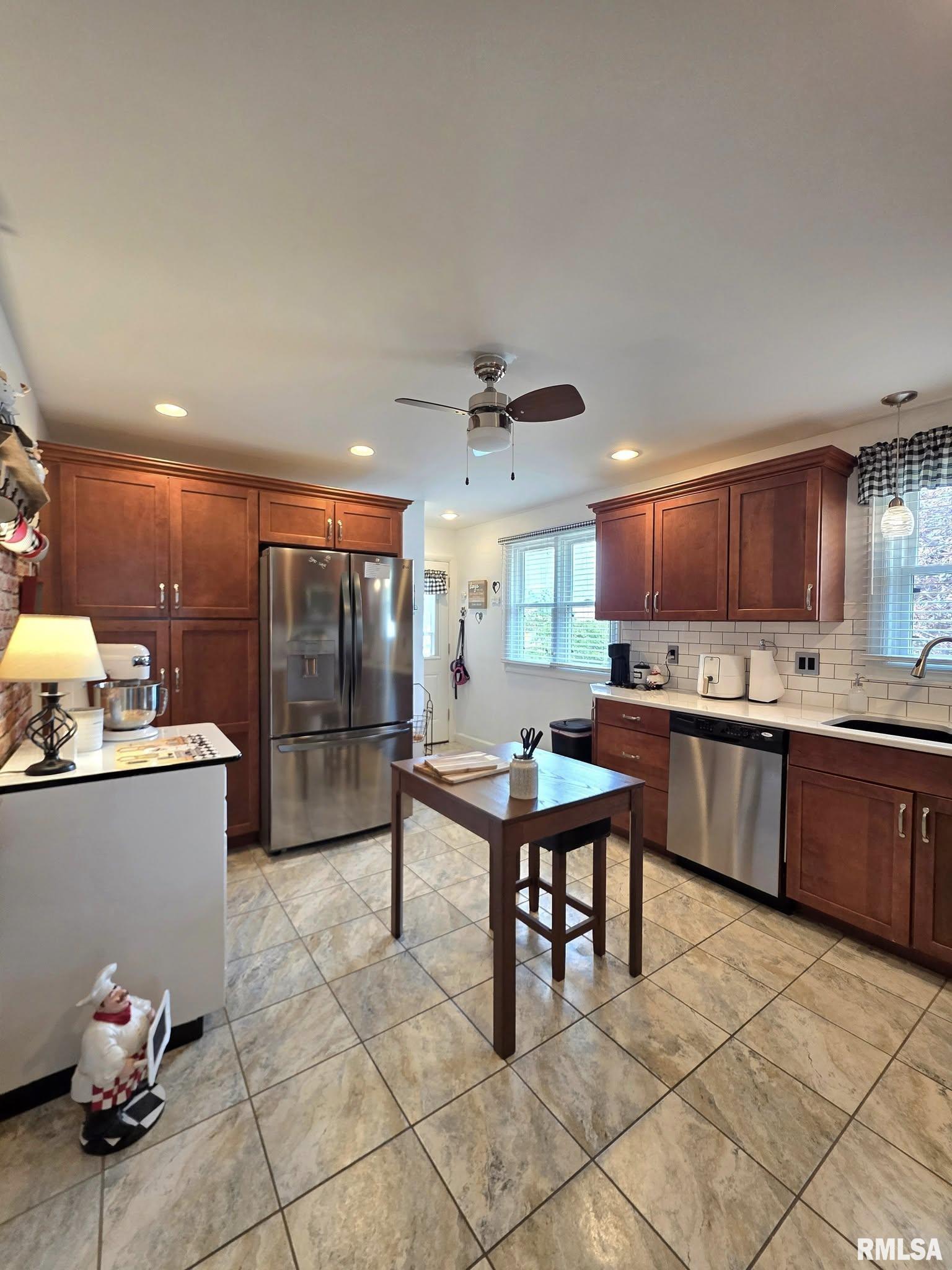 3304 Crestview Drive, Quincy, Illinois image 10