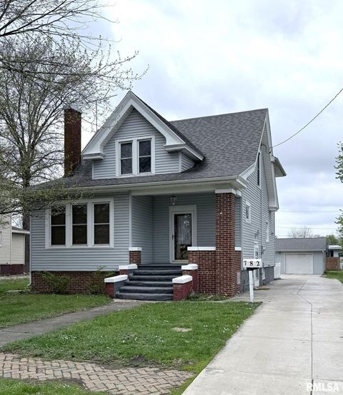 Photo of 782 MONROE Street, Galesburg, IL 61401 (MLS # CA1043098)