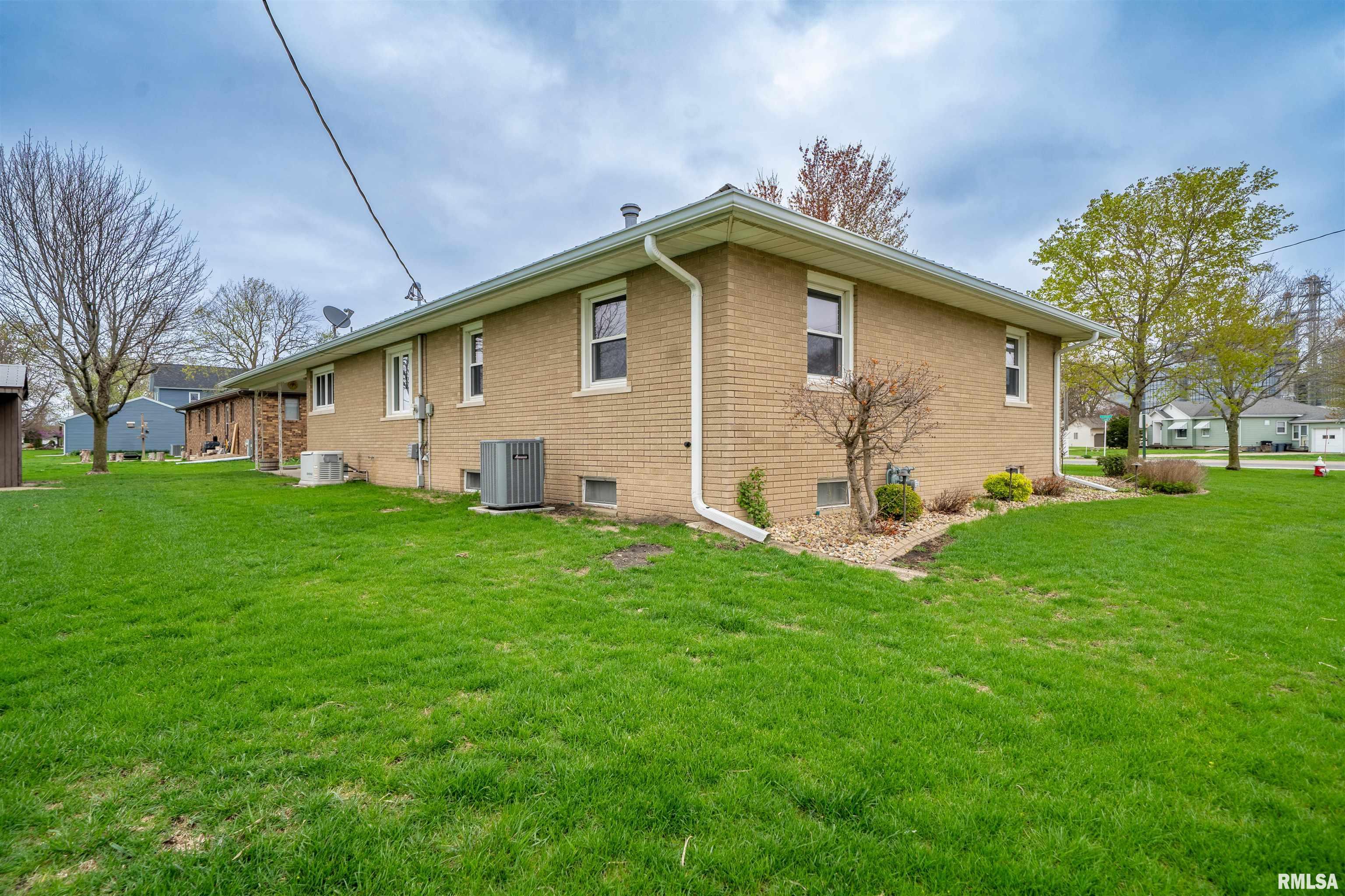 127 S Reiter Street, Benson, Illinois image 30