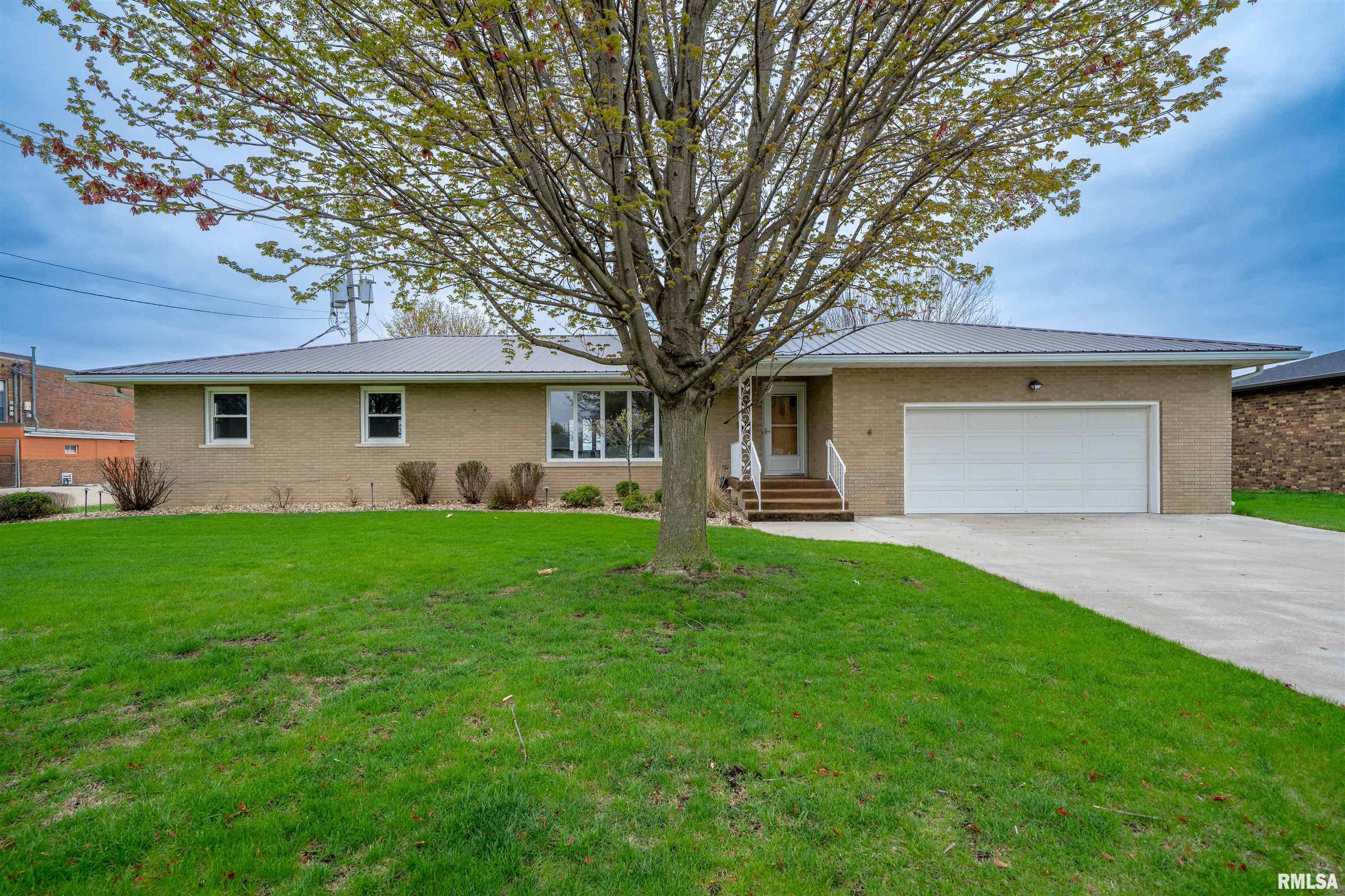 127 S Reiter Street, Benson, Illinois image 1