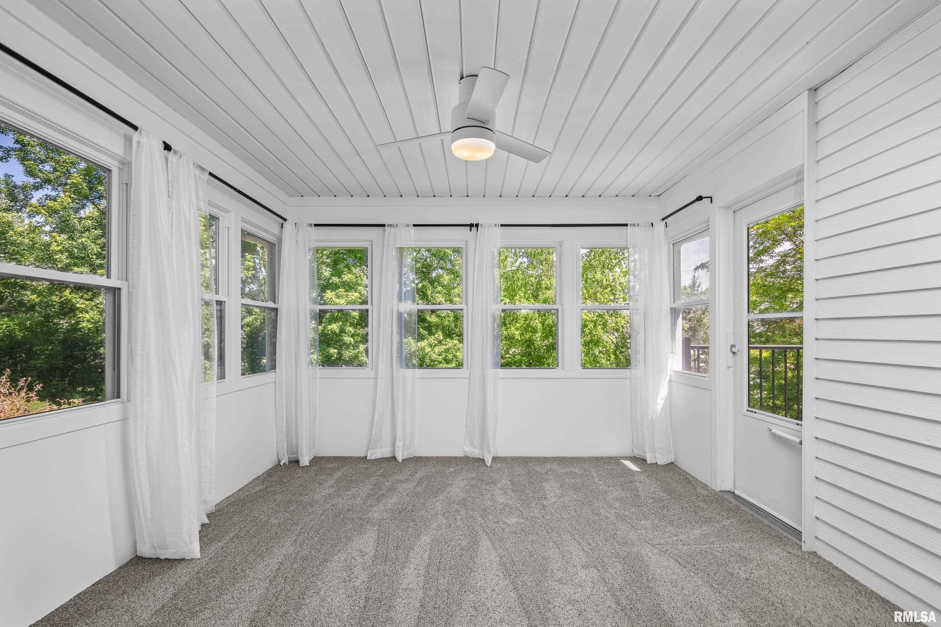 1201 Scenic Place, Le Claire, Iowa image 31
