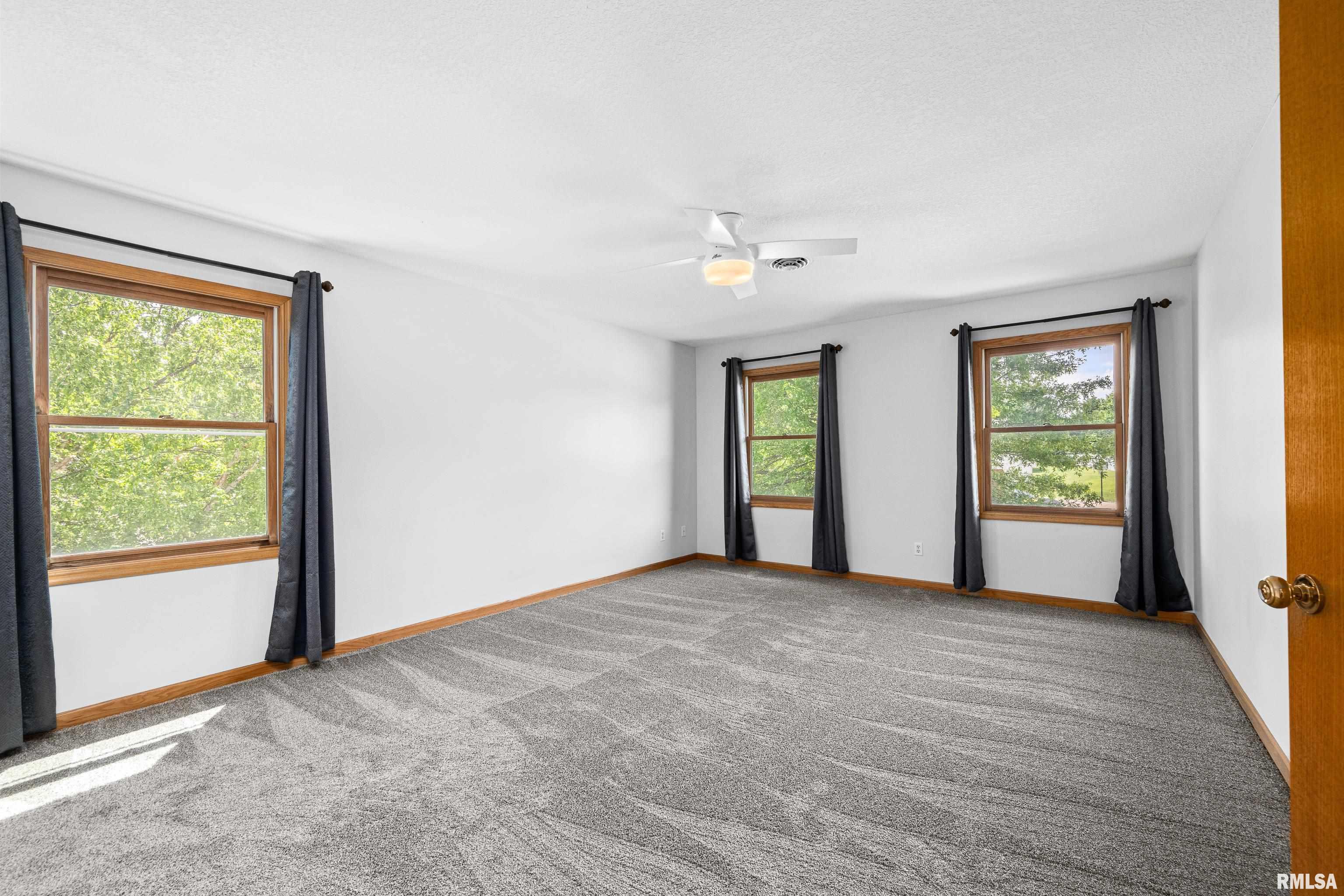 1201 Scenic Place, Le Claire, Iowa image 43