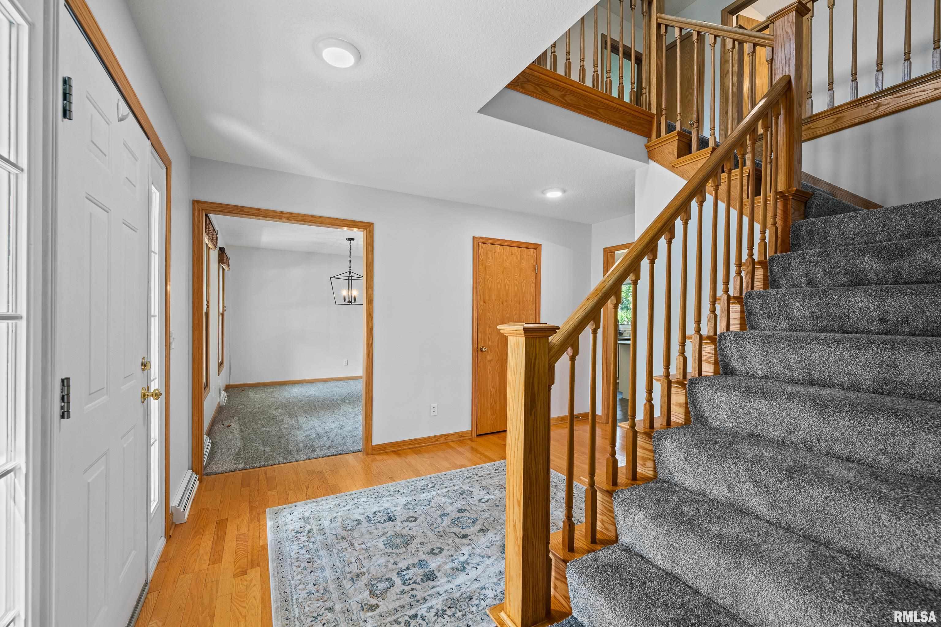 1201 Scenic Place, Le Claire, Iowa image 13