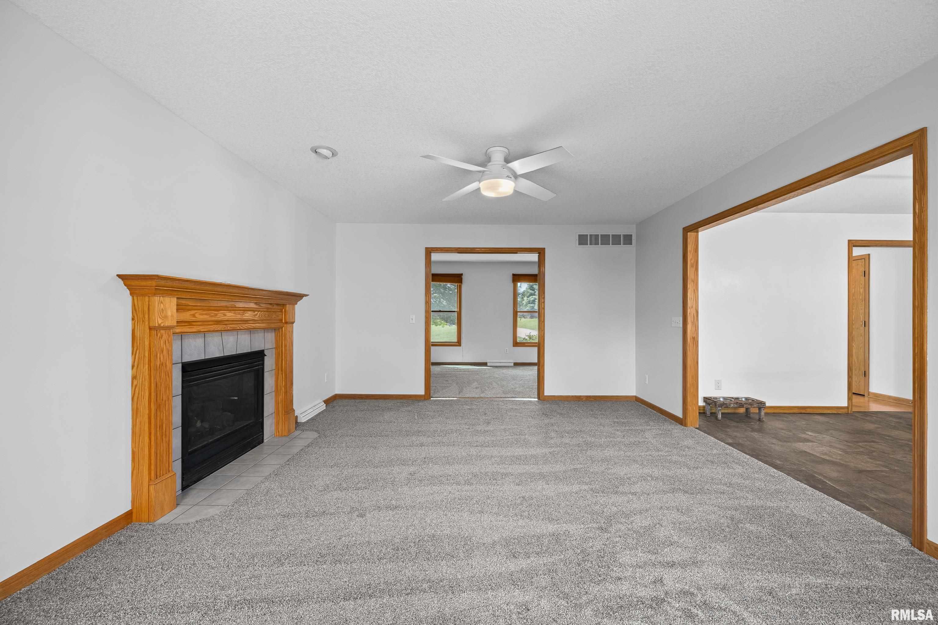 1201 Scenic Place, Le Claire, Iowa image 22
