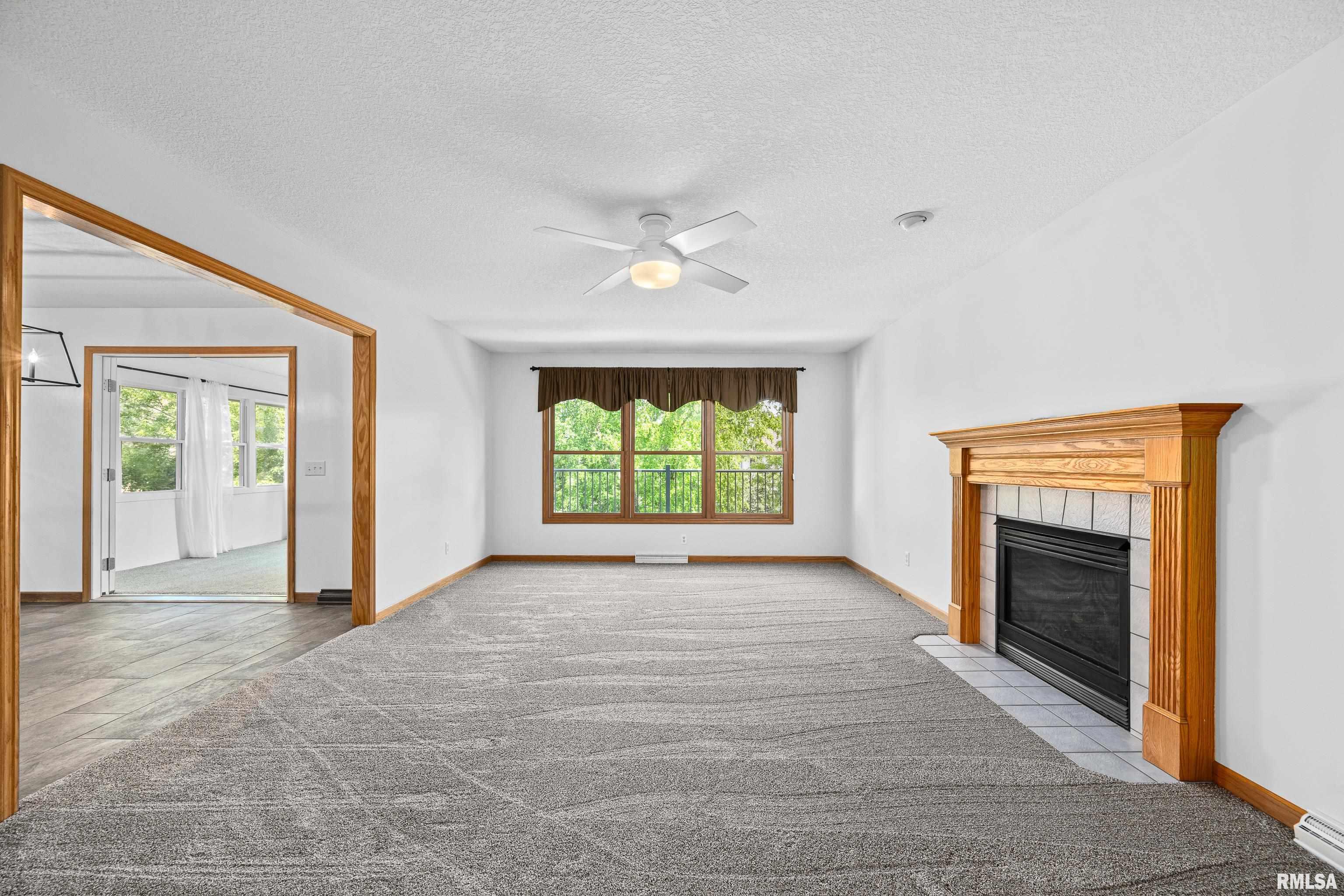 1201 Scenic Place, Le Claire, Iowa image 21