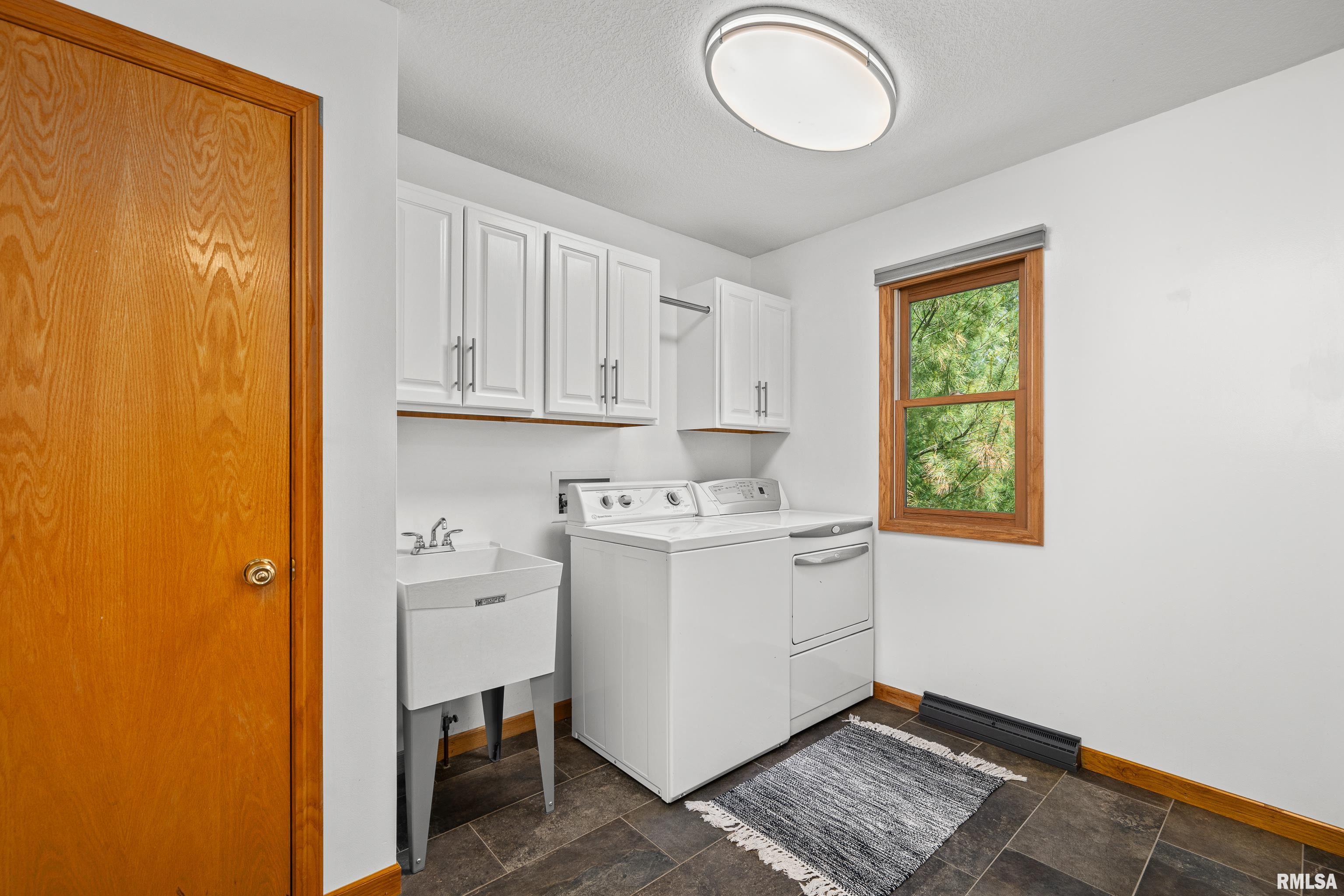 1201 Scenic Place, Le Claire, Iowa image 33