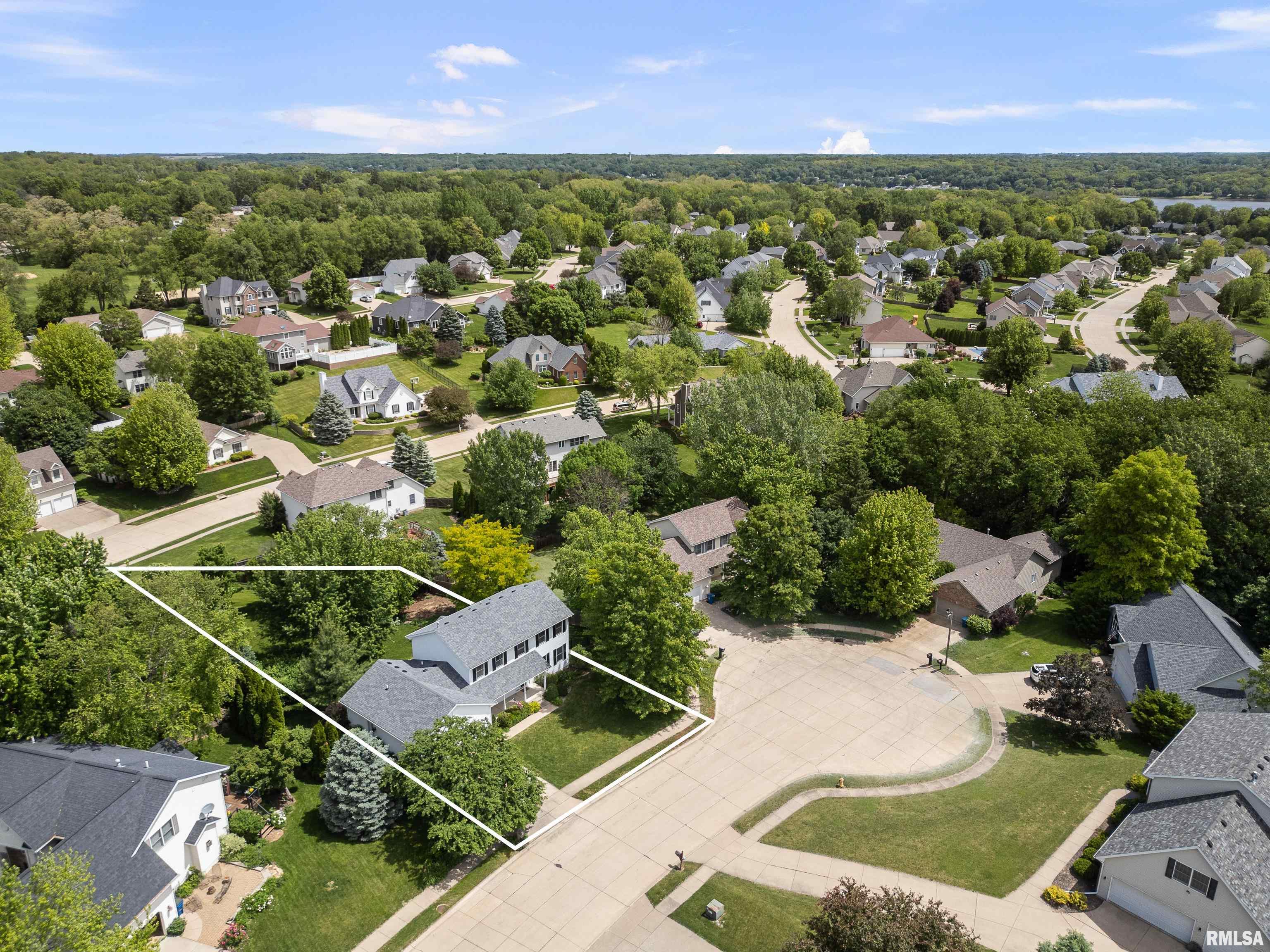 1201 Scenic Place, Le Claire, Iowa image 8