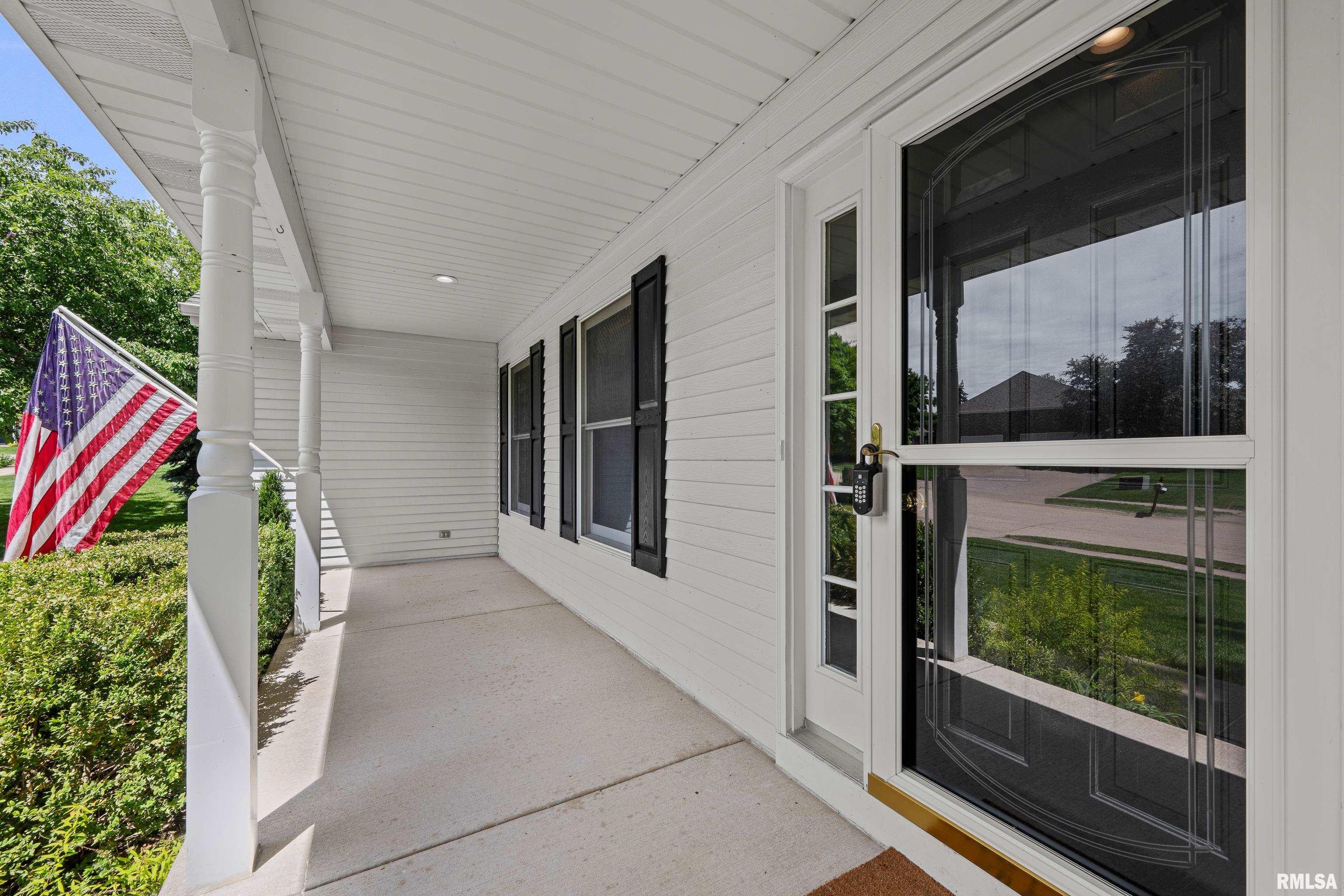 1201 Scenic Place, Le Claire, Iowa image 5