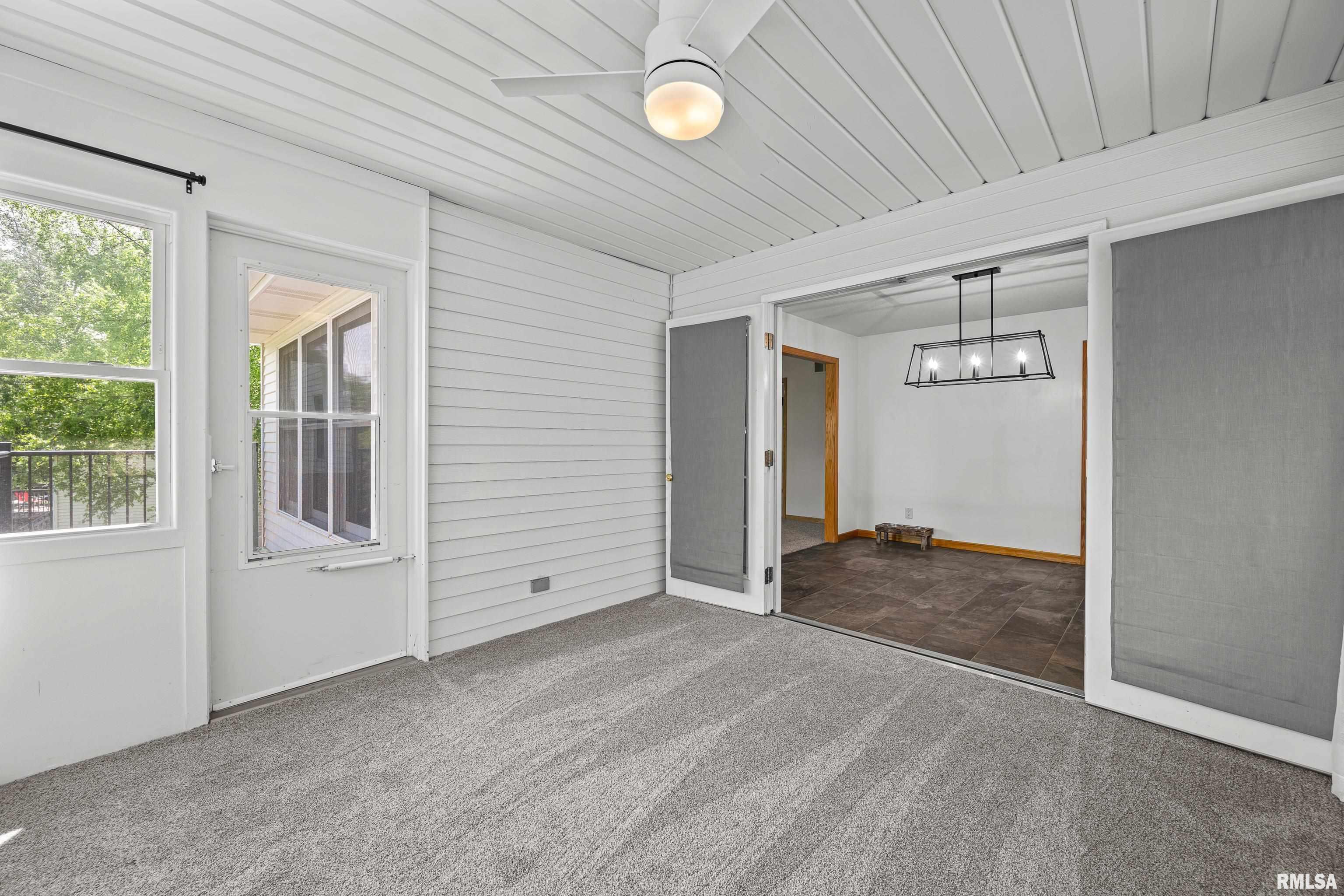 1201 Scenic Place, Le Claire, Iowa image 32