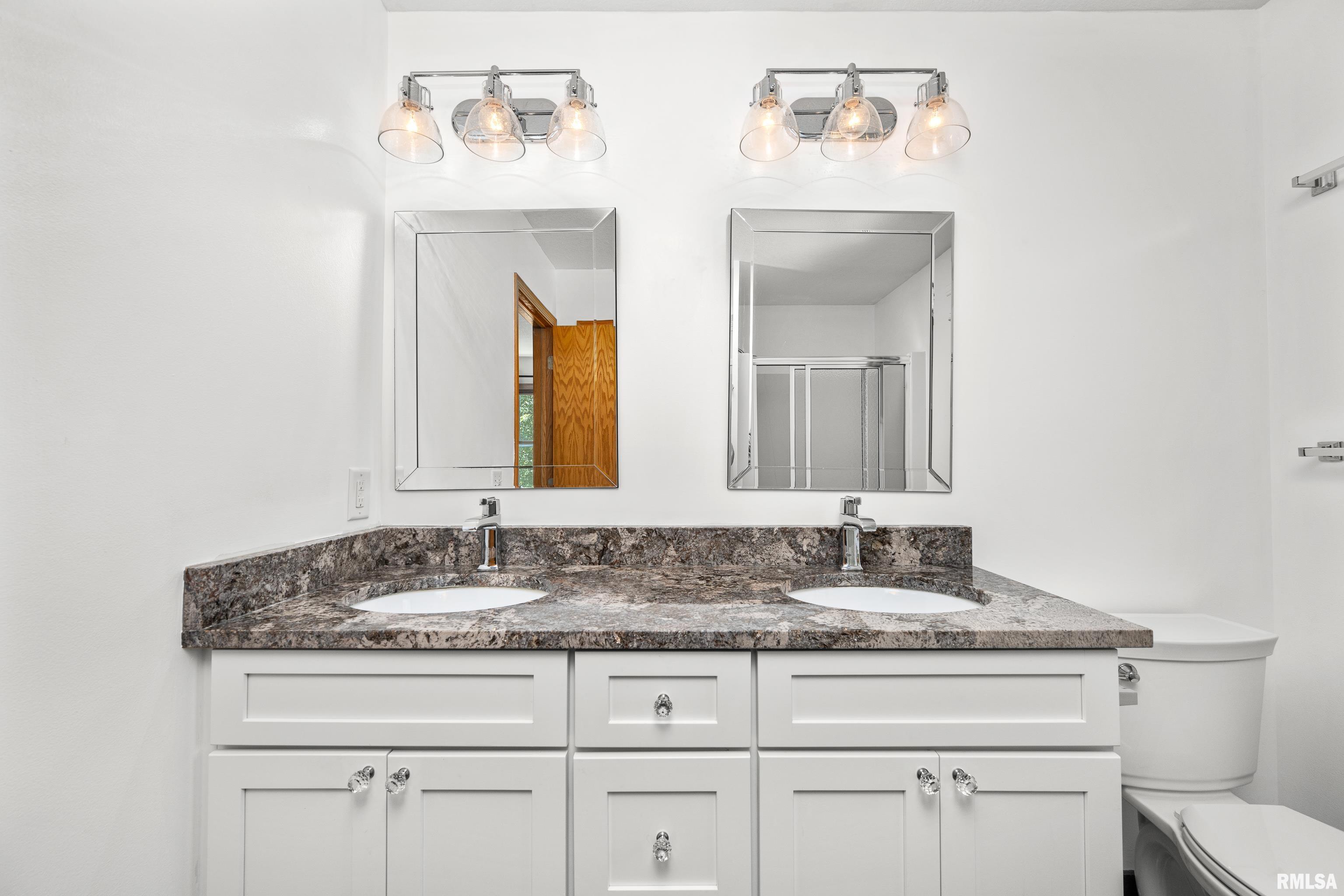 1201 Scenic Place, Le Claire, Iowa image 45