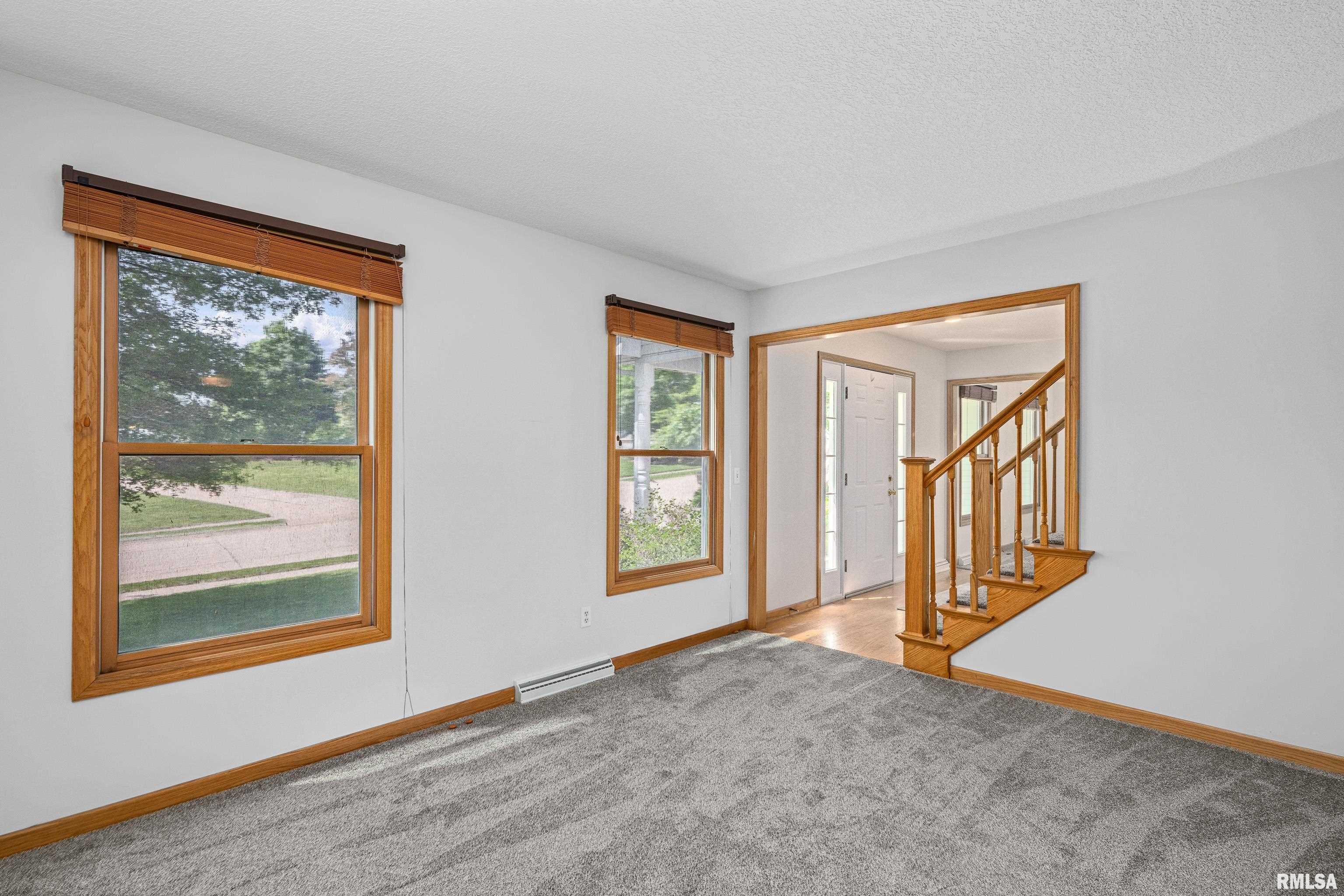 1201 Scenic Place, Le Claire, Iowa image 16
