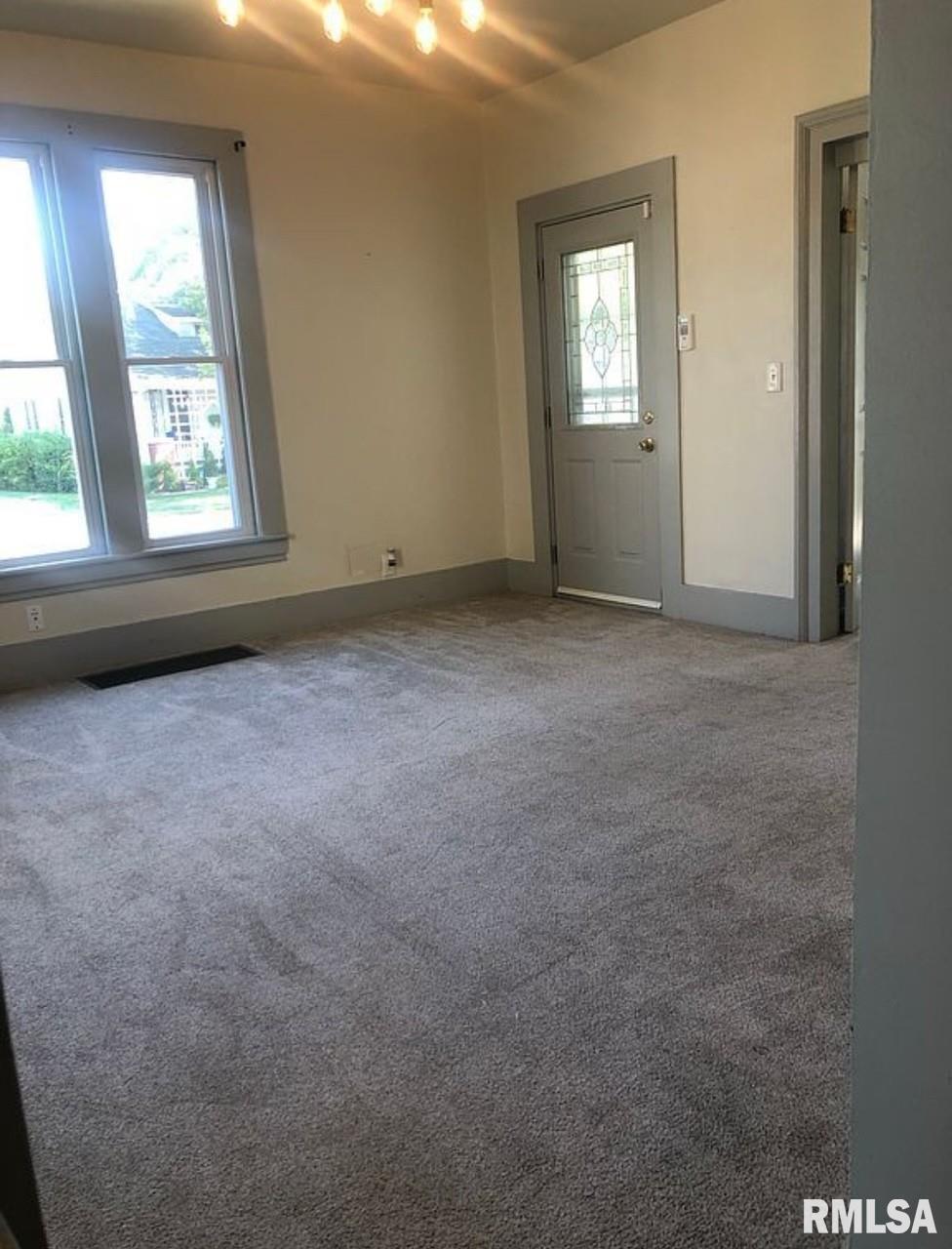 719 W Lafayette Avenue, Jacksonville, Illinois image 6
