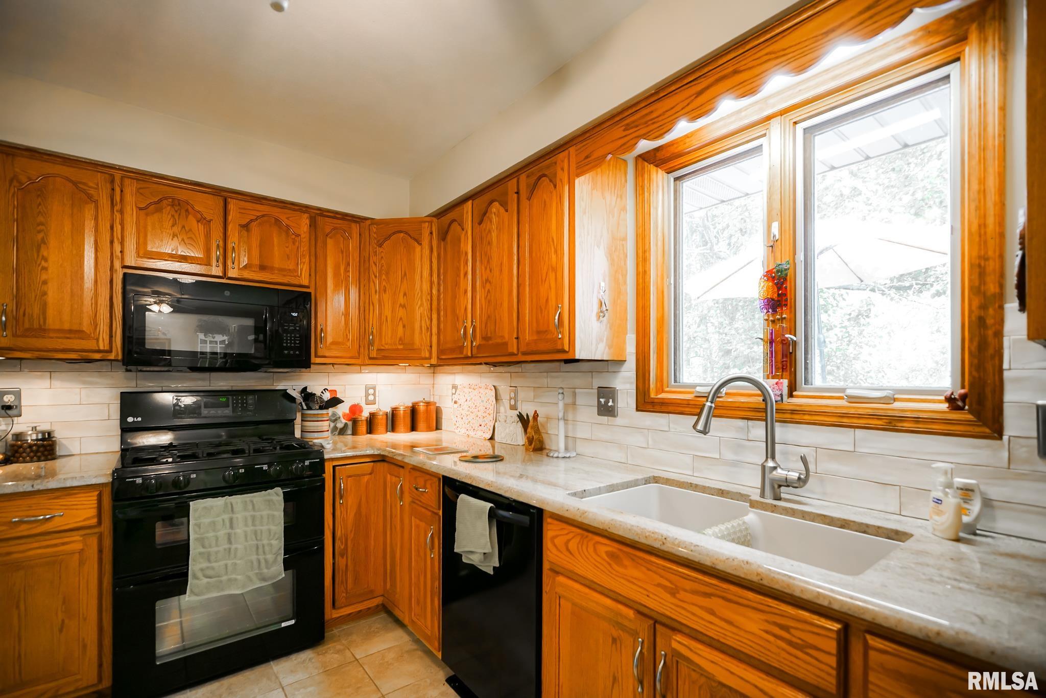 7214 Whippoorwill Drive, Peoria, Illinois image 49