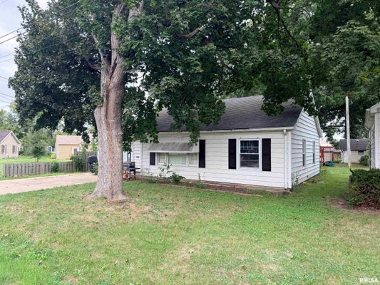 1384 GOLTRA AVE, JACKSONVILLE, IL 62650 - Image e95bb0df1af4a5bc92c88ee49ab49e27/1168253185