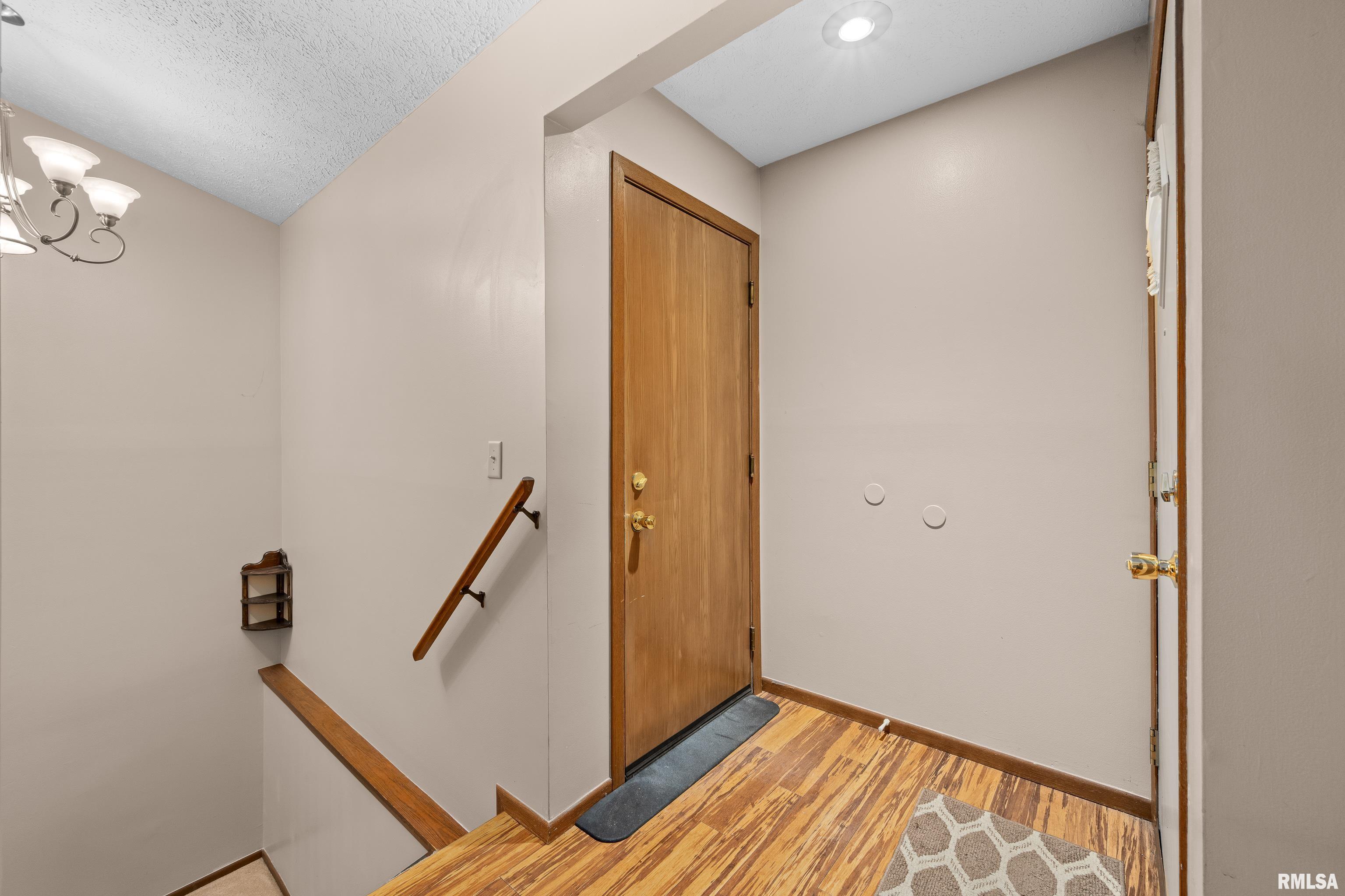 4208 Grove Court, Davenport, Iowa image 5