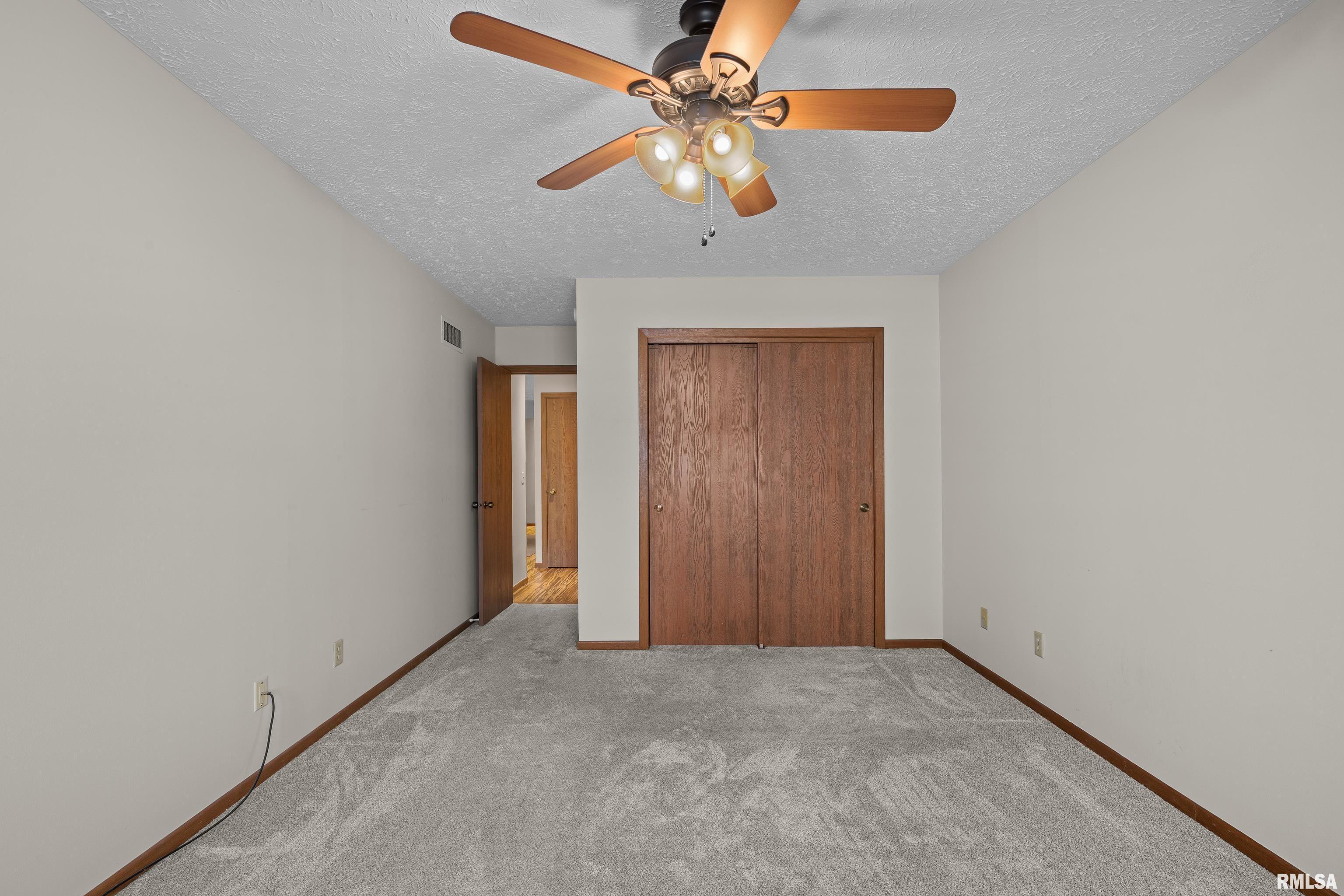 4208 Grove Court, Davenport, Iowa image 17