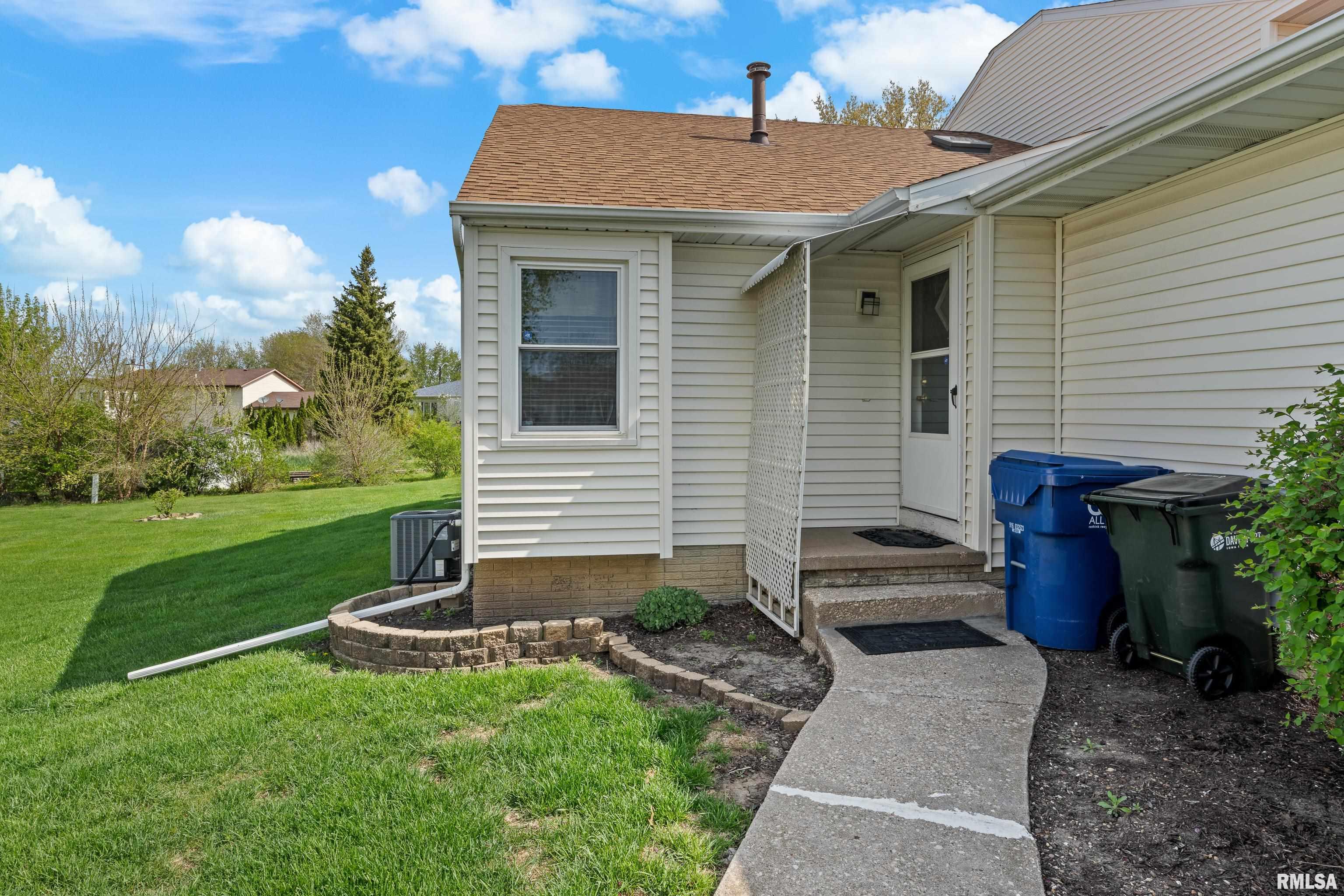 4208 Grove Court, Davenport, Iowa image 1