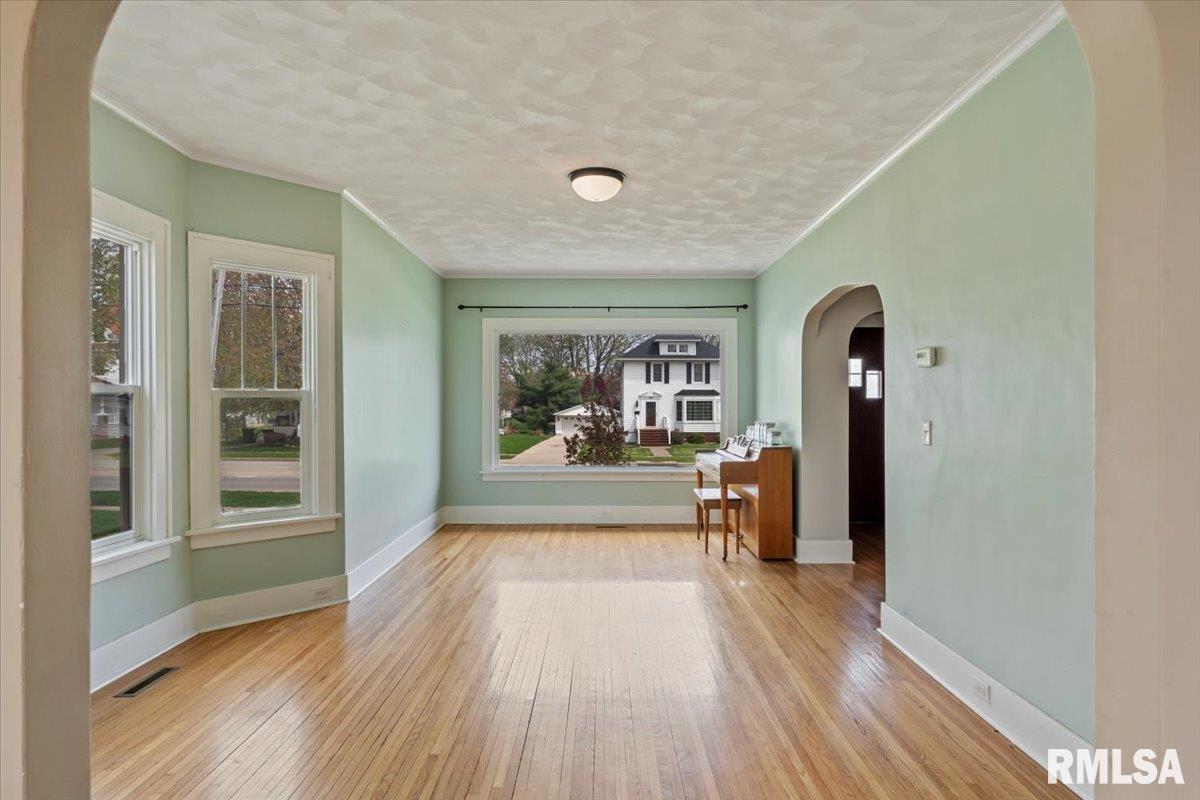 523 S Oakwood Avenue, Geneseo, Illinois image 8