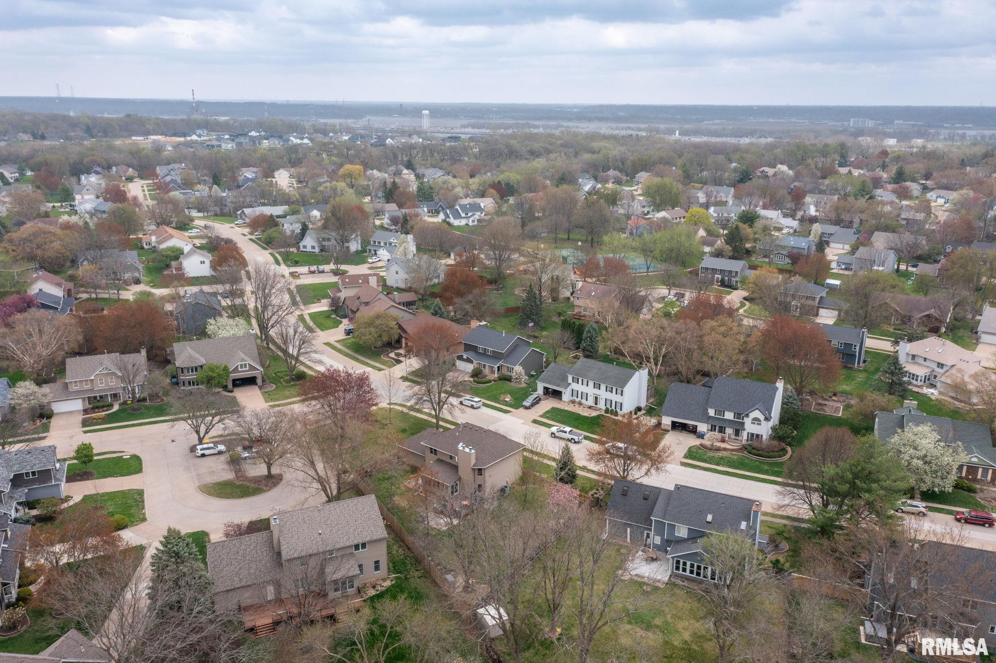 3630 Deer Springs Drive, Bettendorf, Iowa image 42