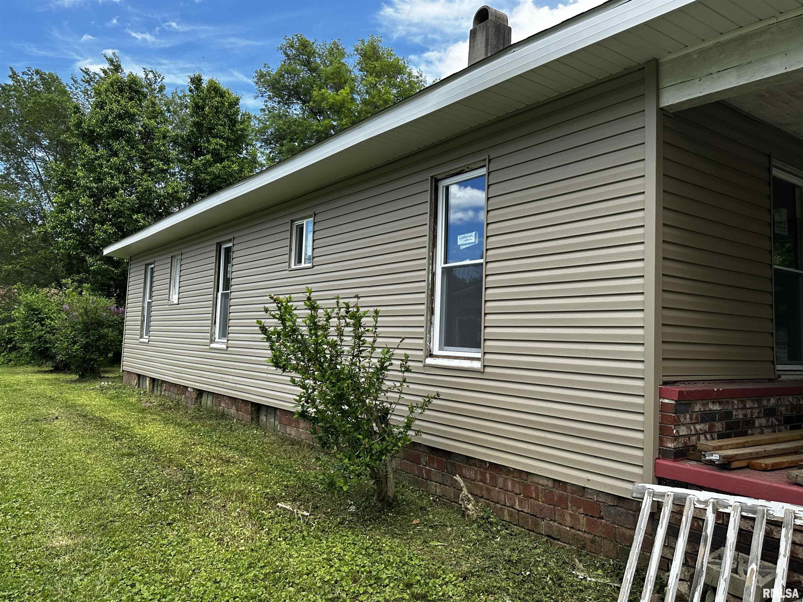 503 W Reed Street, Benton, Illinois image 7