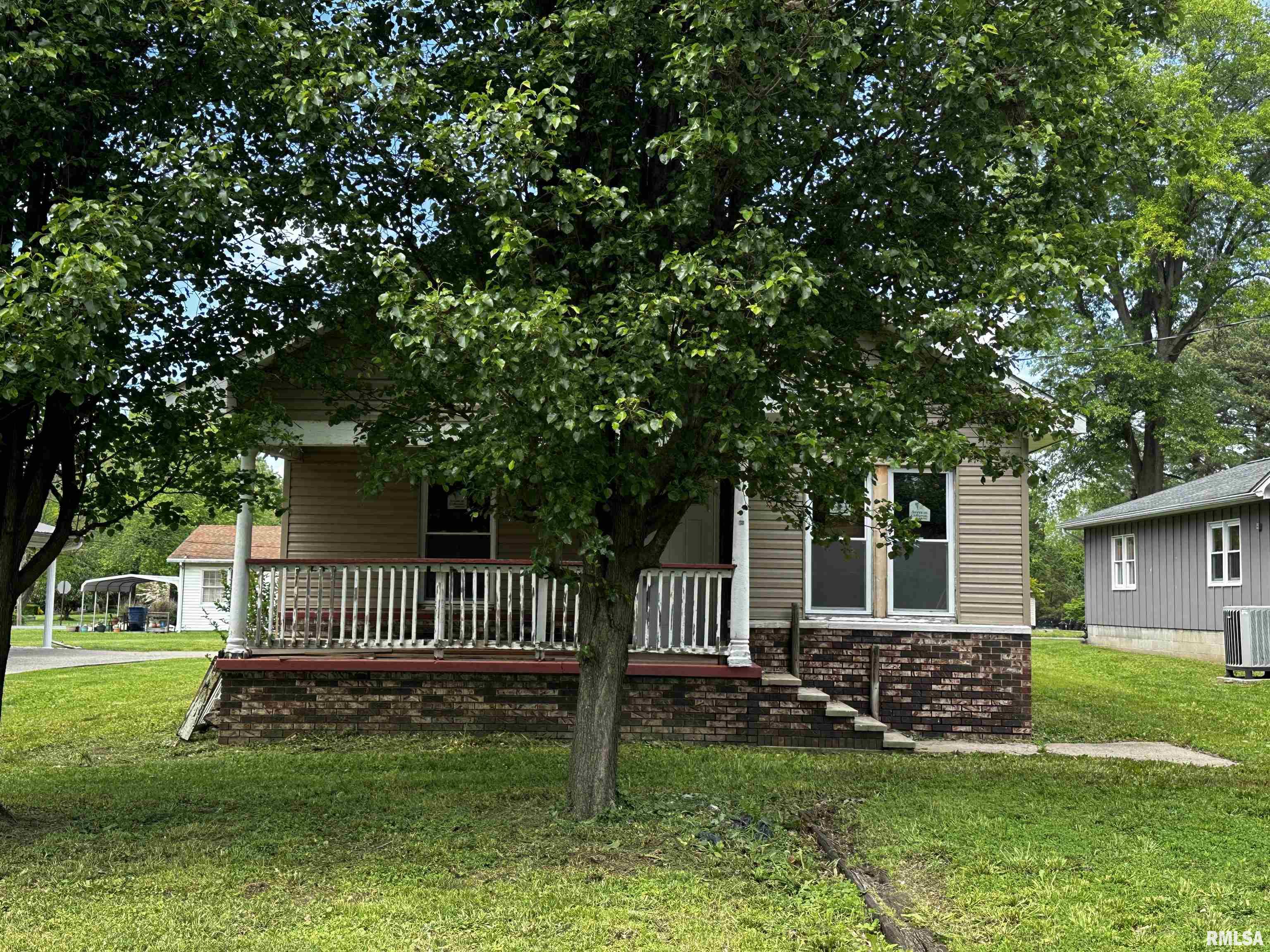 503 W Reed Street, Benton, Illinois image 4