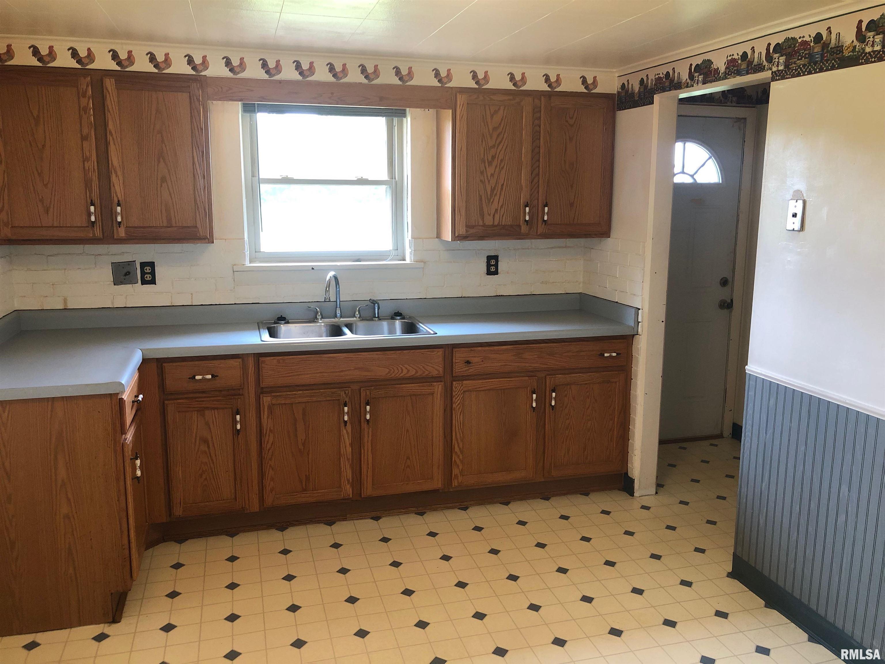 4201 S Baker Lane, Bartonville, Illinois image 3