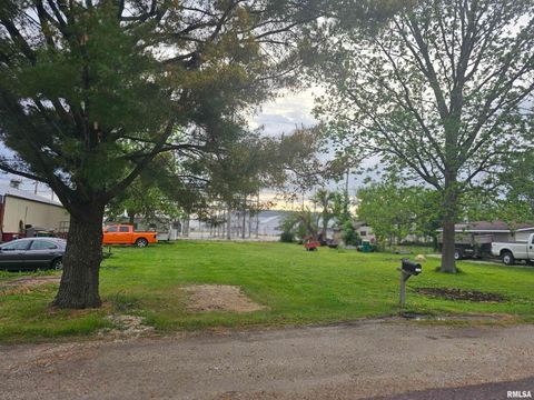 Vacant Land For Sale - 1032 Emery Street<br/> Galesburg, IL 61401