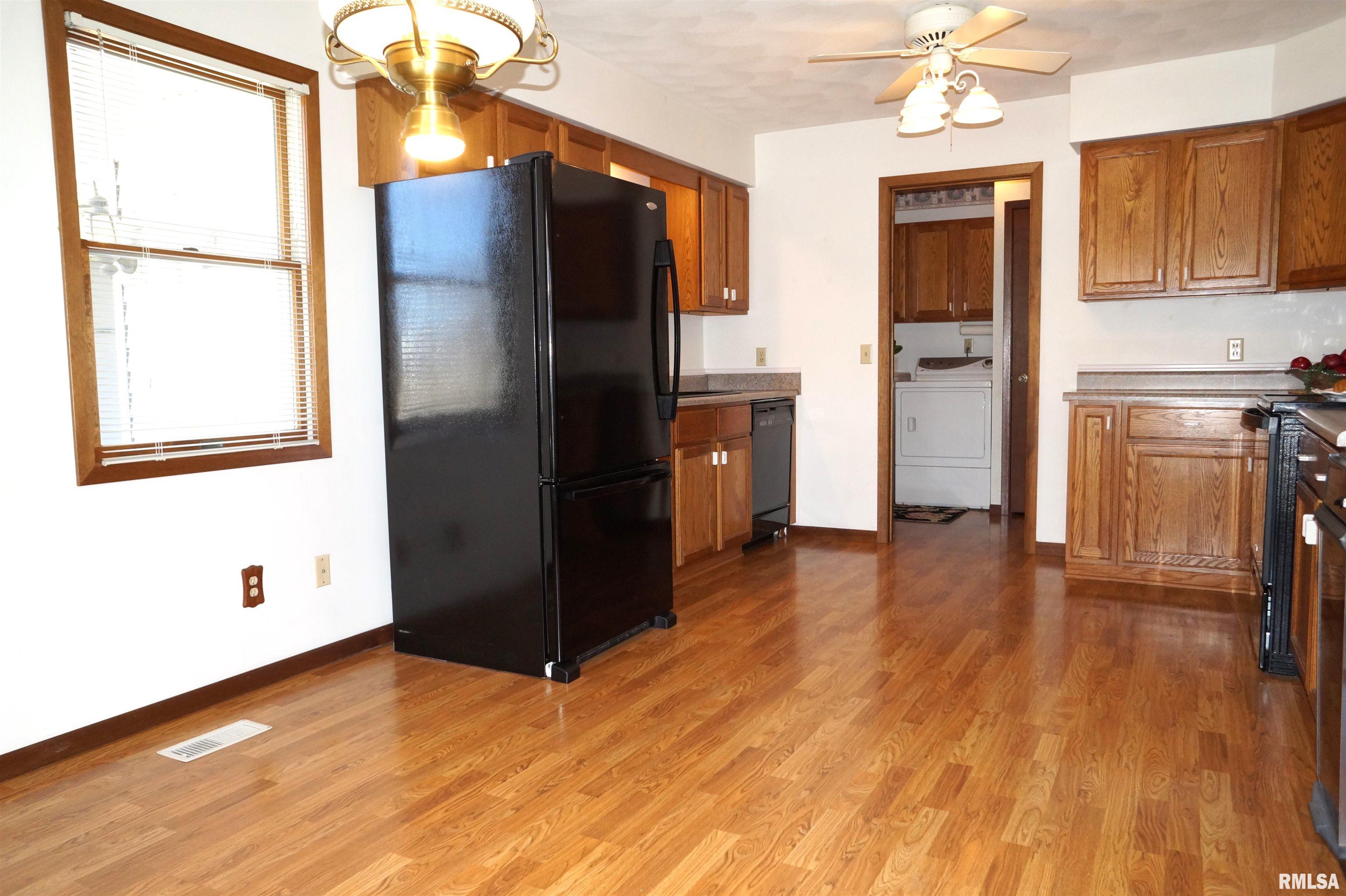 861 Hanford Street, Geneseo, Illinois image 4