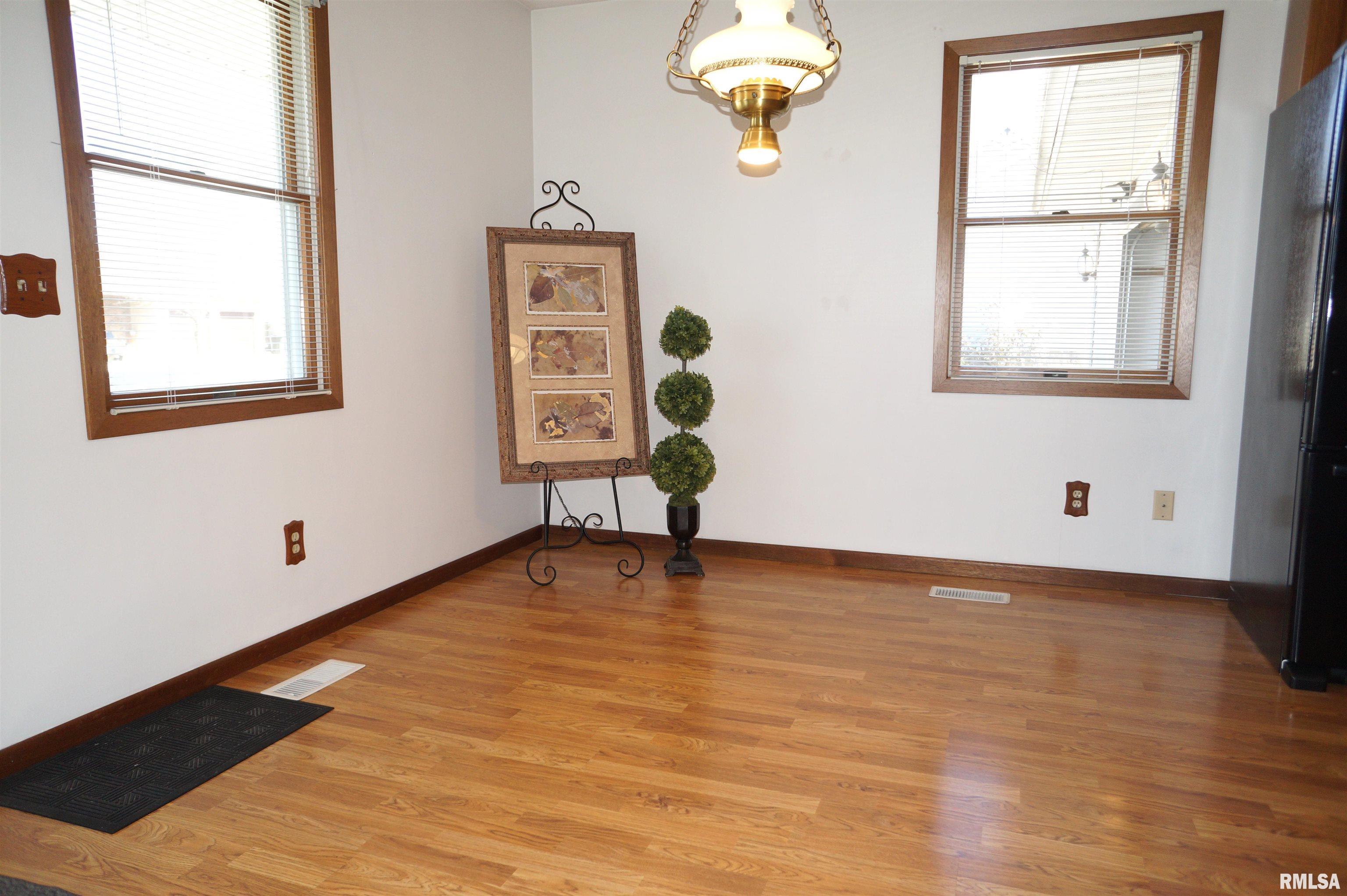 861 Hanford Street, Geneseo, Illinois image 3