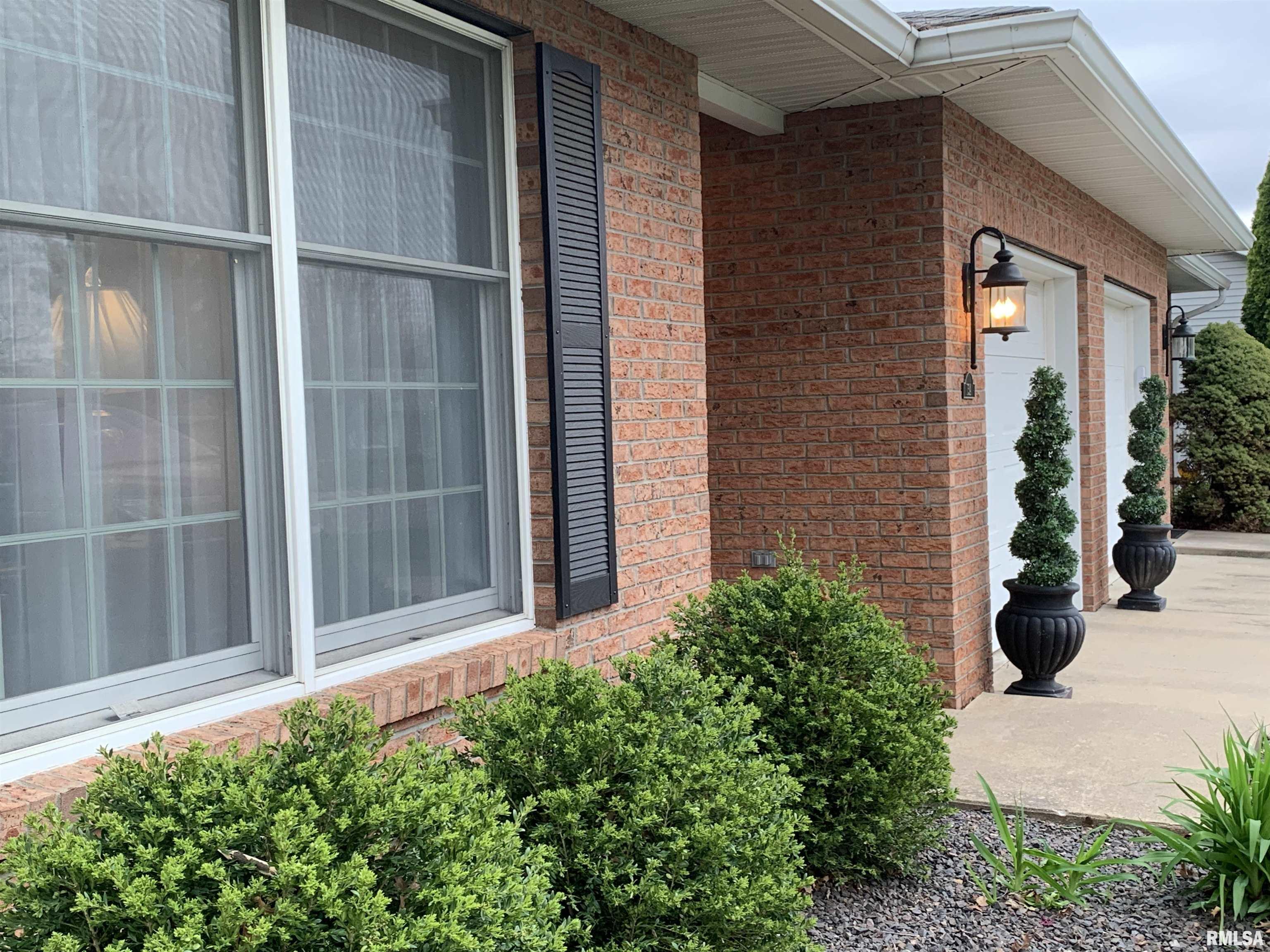 13A Shenandoah Street, Jacksonville, Illinois image 4